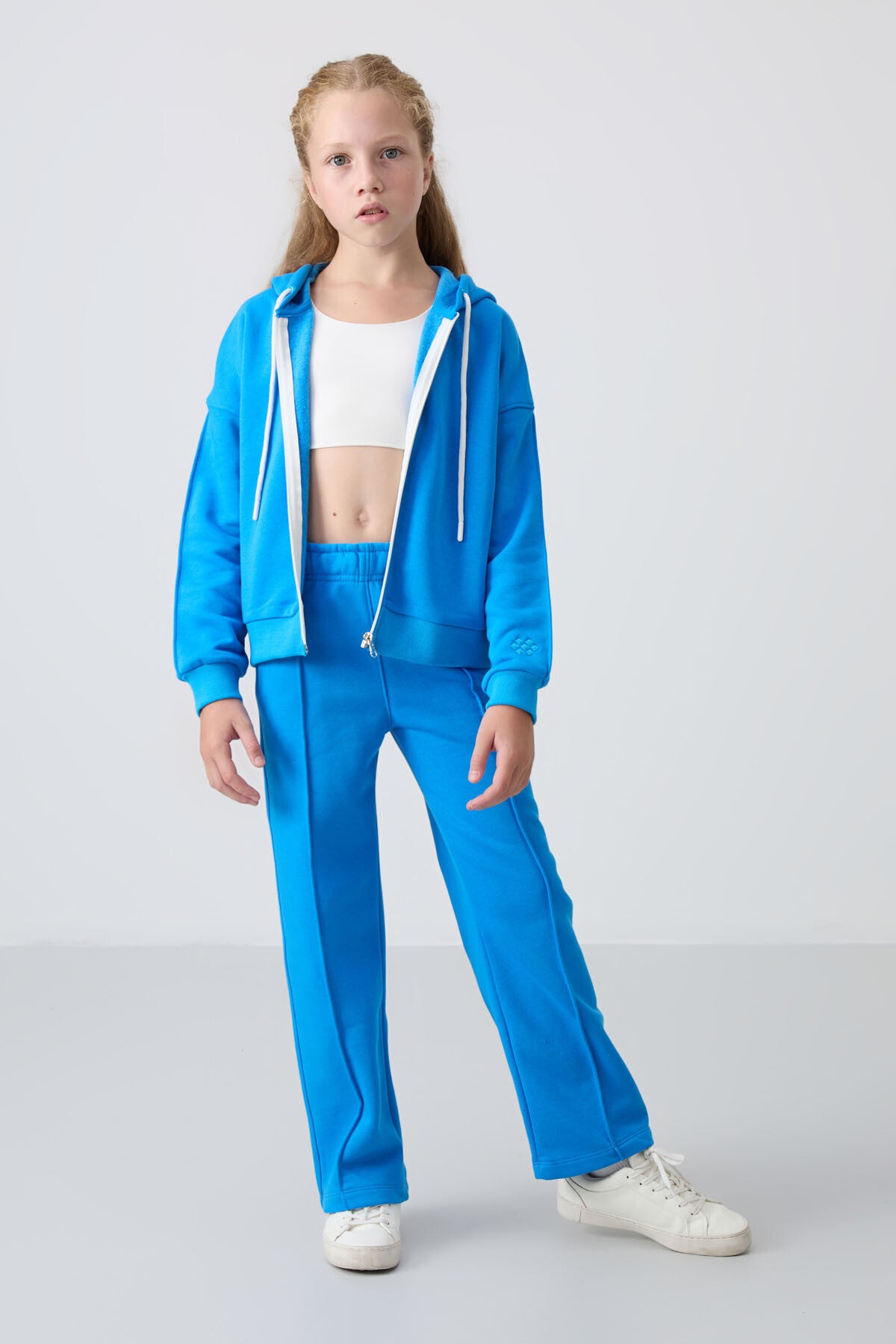 Mavi Pamuklu İçi Tüylü Yumuşak Dokulu Standart Fit Nakışlı Kız Çocuk Eşofman Takım - 75161