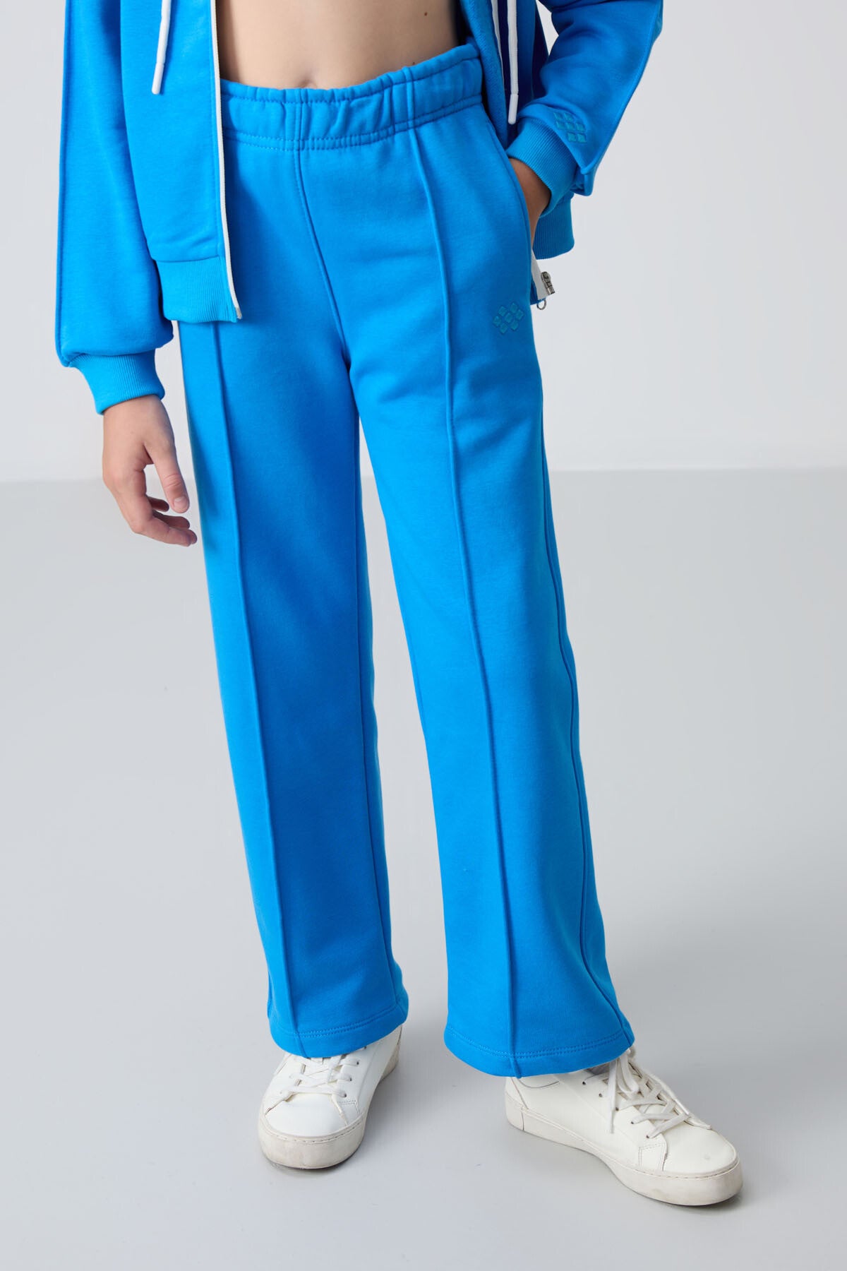 Mavi Pamuklu İçi Tüylü Yumuşak Dokulu Standart Fit Nakışlı Kız Çocuk Eşofman Takım - 75161