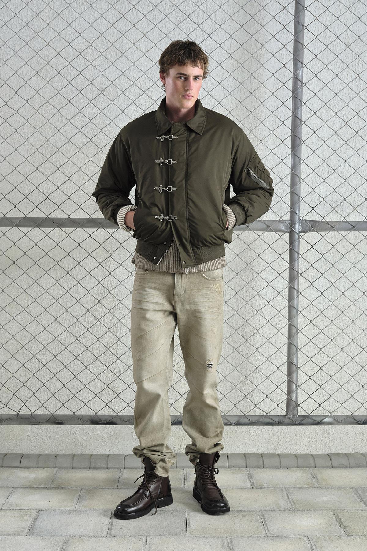 METAL AKSESUARLI HAKİ BOMBER CEKET