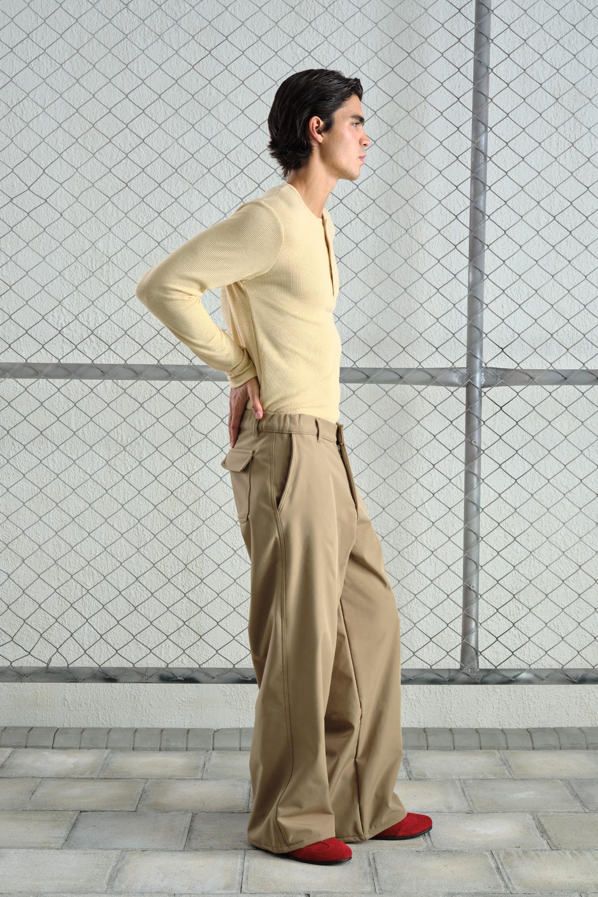 METAL ÇITÇITLI UZUN KOLLU BEJ T-SHIRT