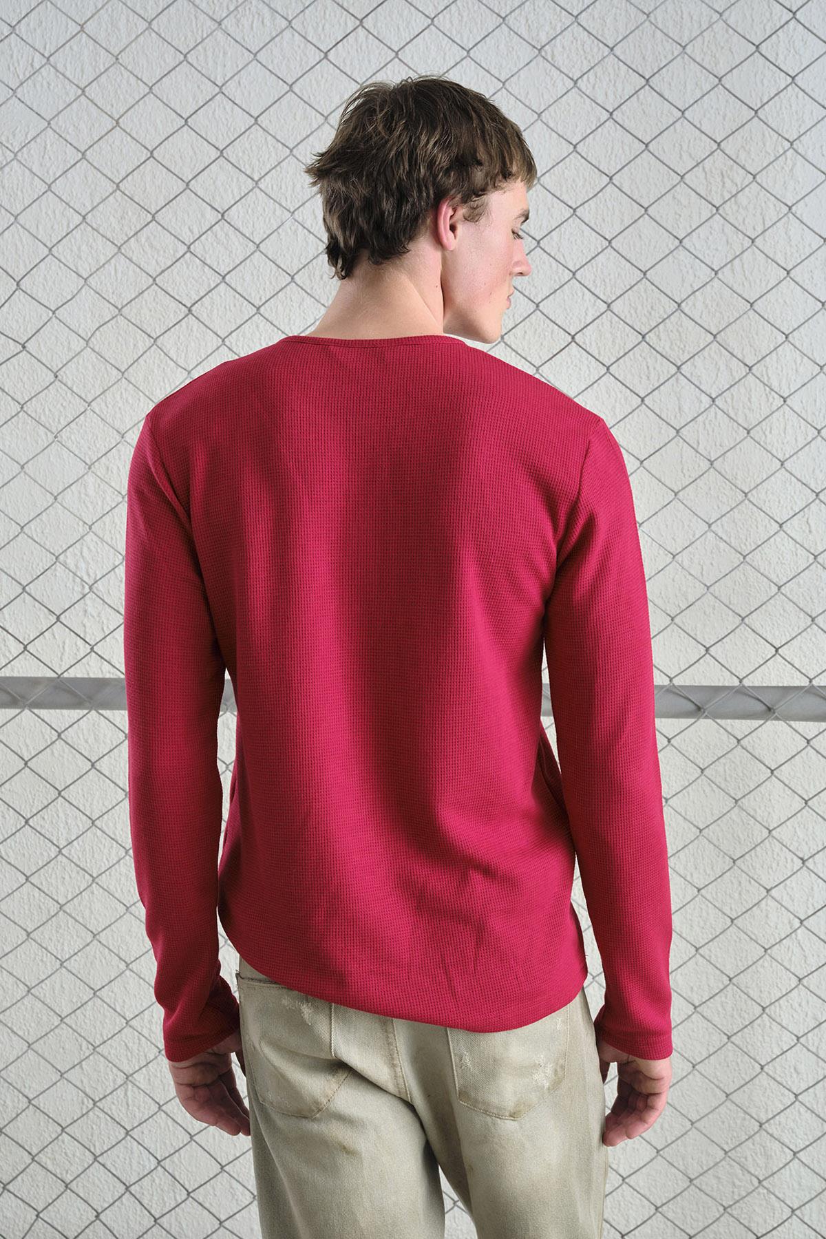 METAL ÇITÇITLI UZUN KOLLU BORDO T-SHIRT