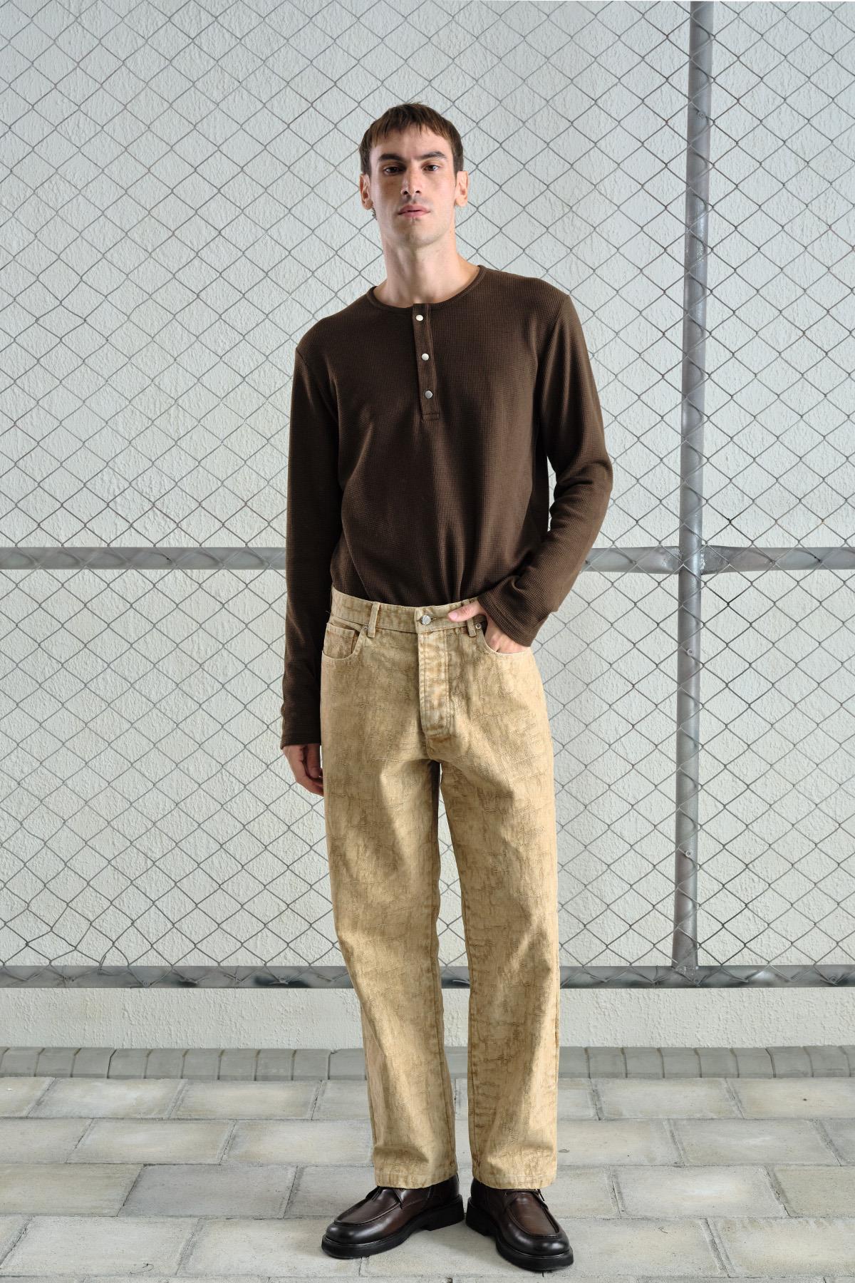 METAL ÇITÇITLI UZUN KOLLU KAHVERENGİ T-SHIRT