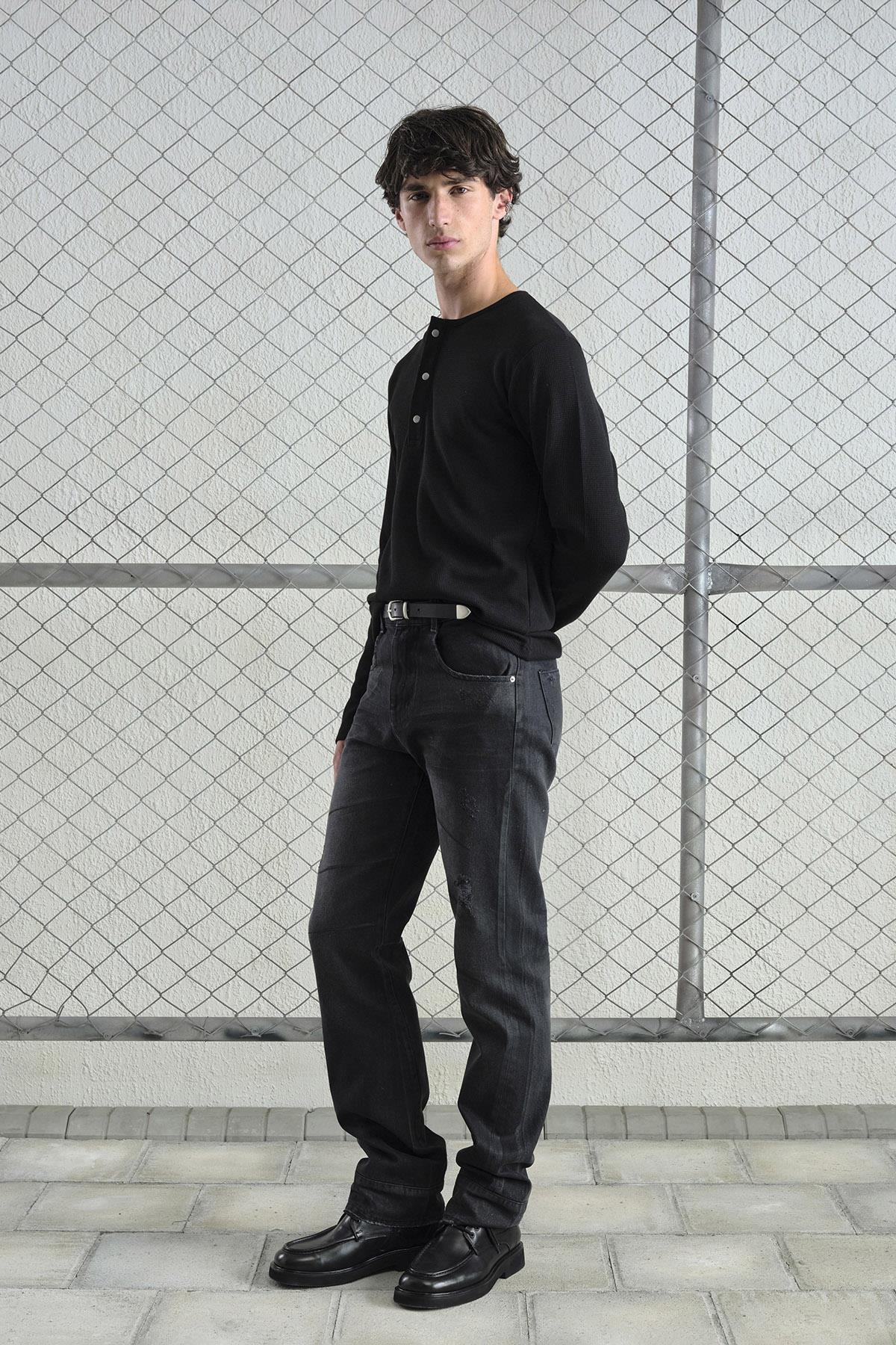 METAL ÇITÇITLI UZUN KOLLU SİYAH T-SHIRT