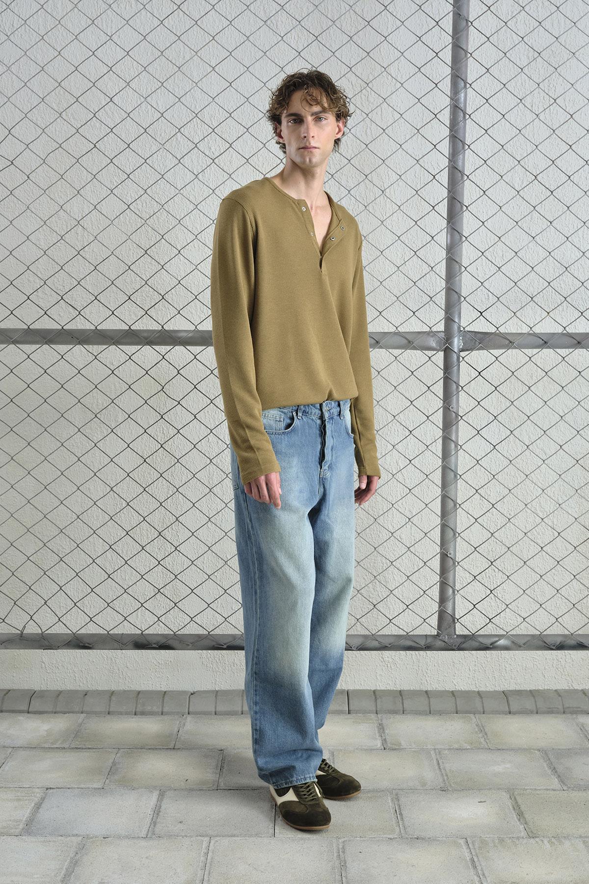 METAL ÇITÇITLI UZUN KOLLU TABA T-SHIRT