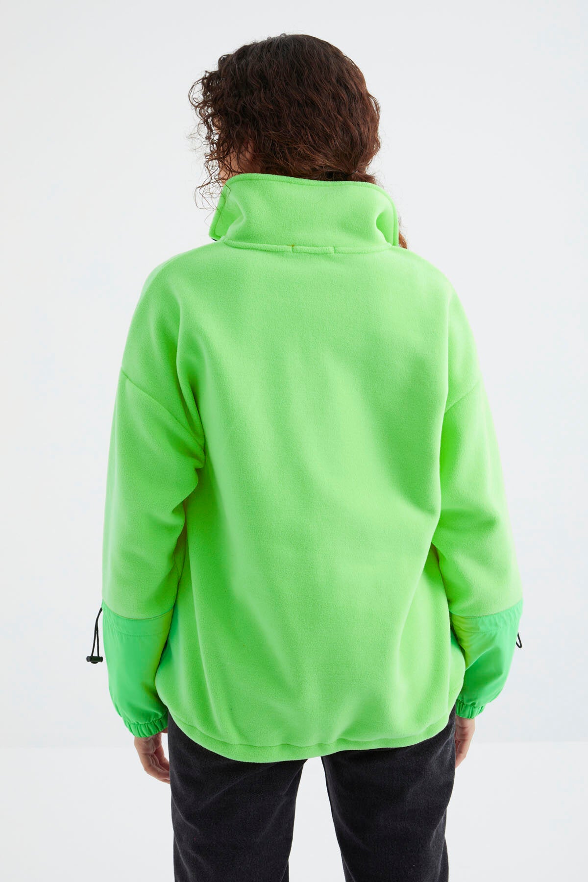Neon Yeşil Etek Ucu Büzgülü Yarım Fermuarlı Oversize Kadın Polar Sweatshirt - 97238