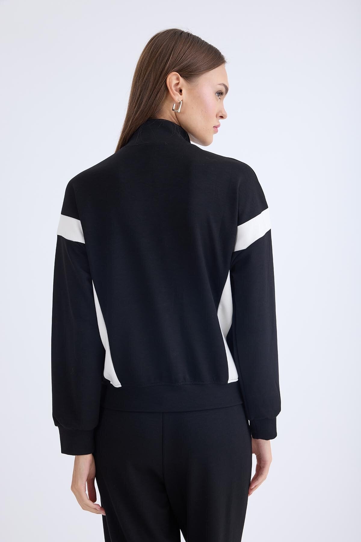 Önü Fermuarlı Uzun Kol Sweat