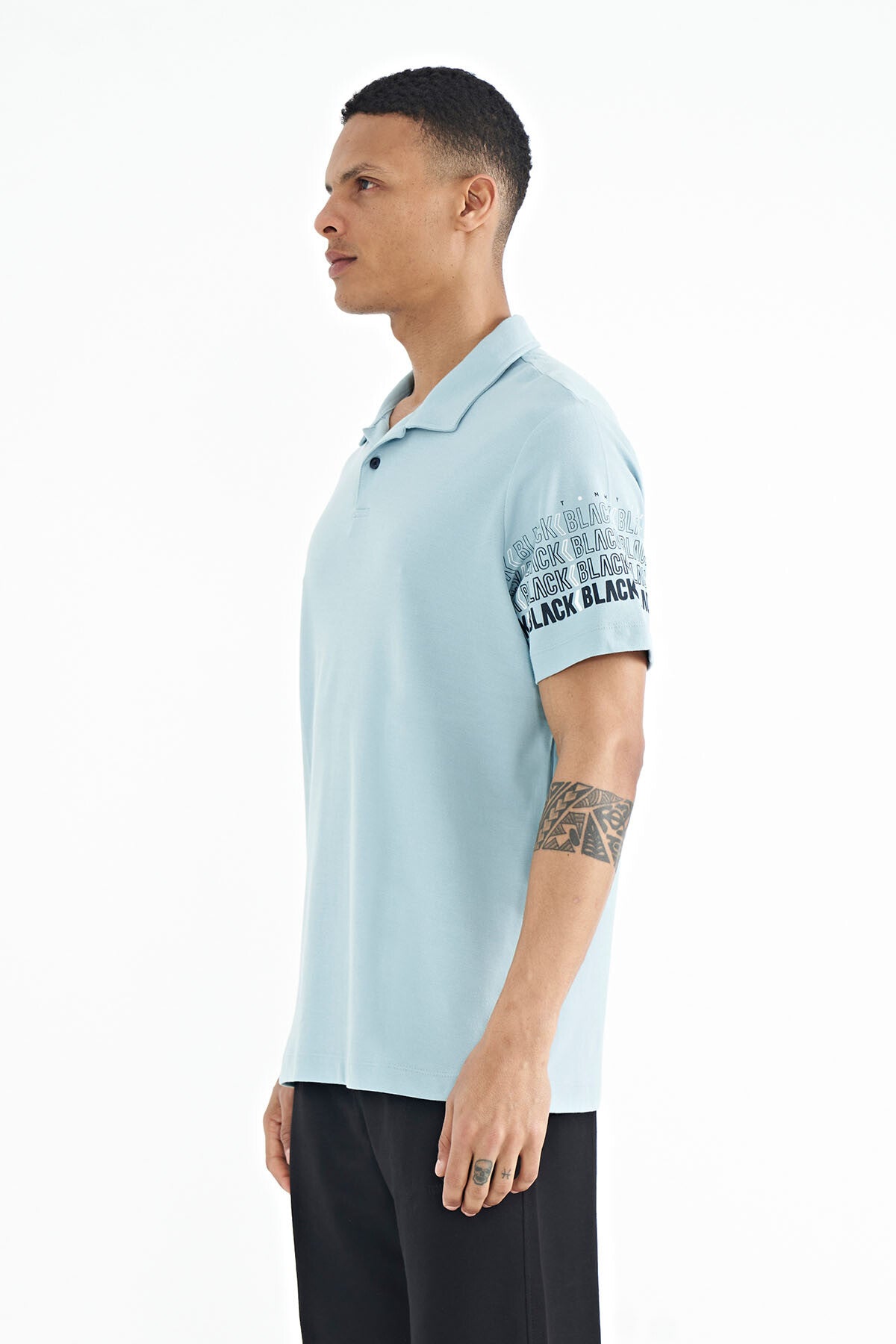 Açık Mavi Kol Baskı Detaylı Polo Yaka Standart Form Erkek T-shirt - 88240