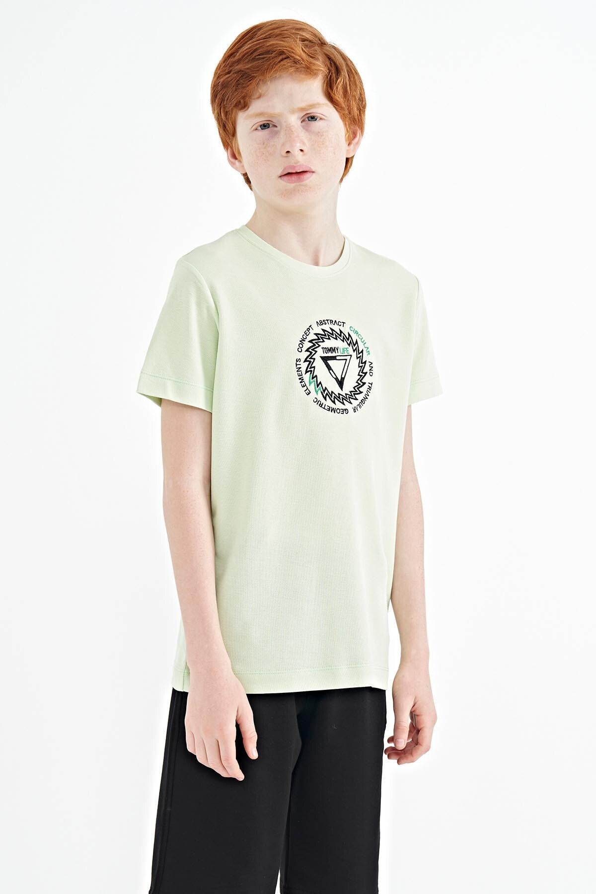 Açık Yeşil Nakış İşleme Detaylı O Yaka Standart Kalıp Erkek Çocuk T-Shirt - 11115