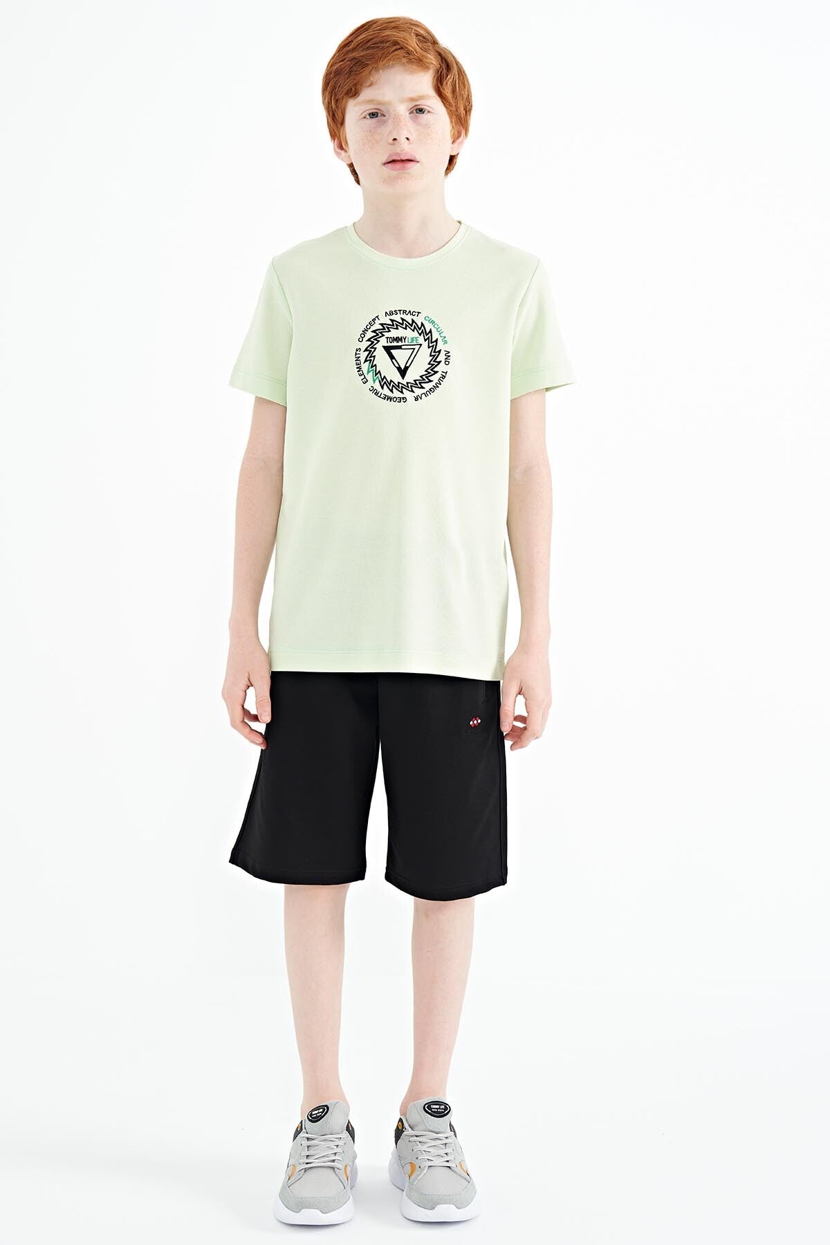 Açık Yeşil Nakış İşleme Detaylı O Yaka Standart Kalıp Erkek Çocuk T-Shirt - 11115