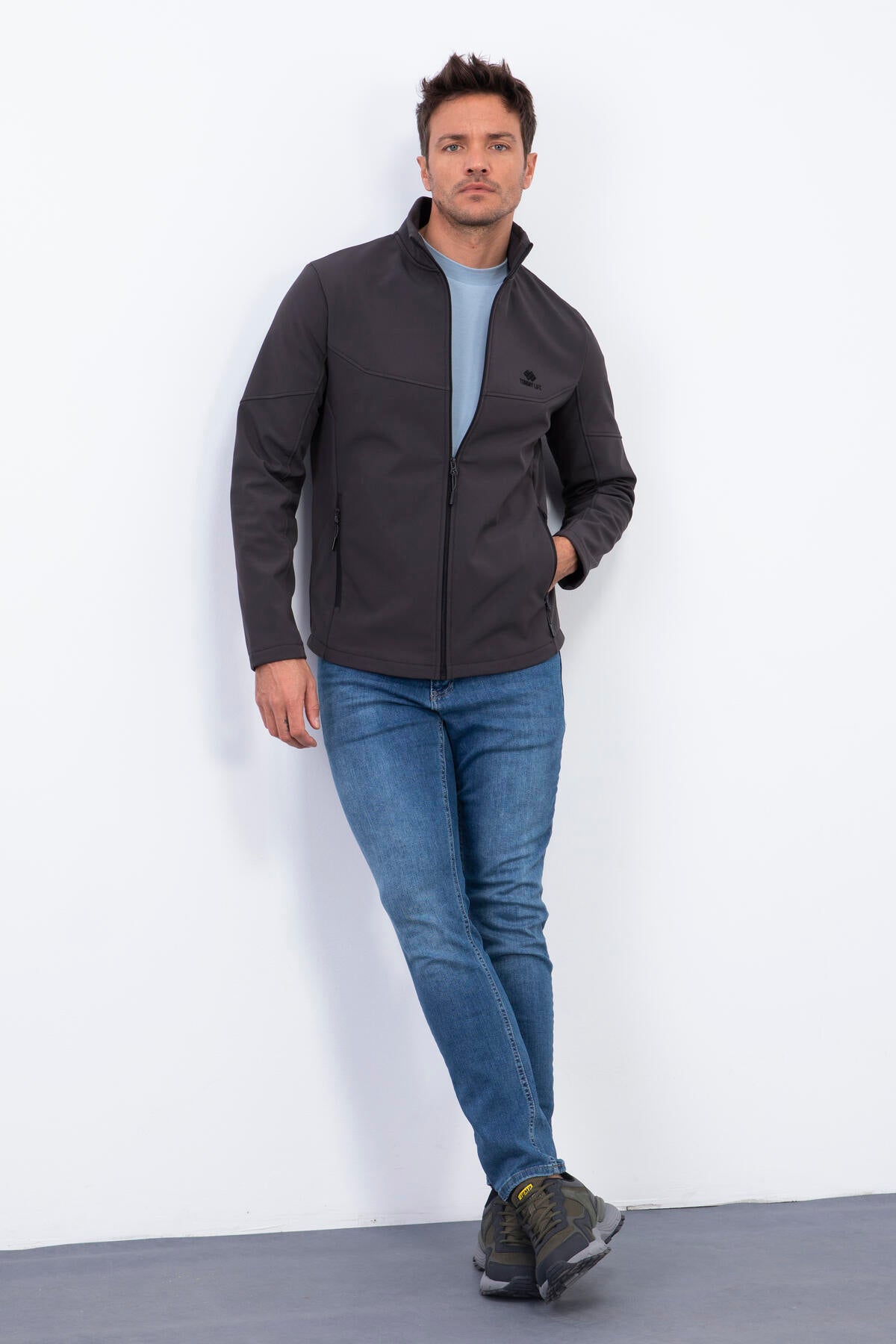 Antrasit Fermuarlı Dik Yaka Su ve Rüzgar Geçirmez Softshell Erkek Mont - 88050