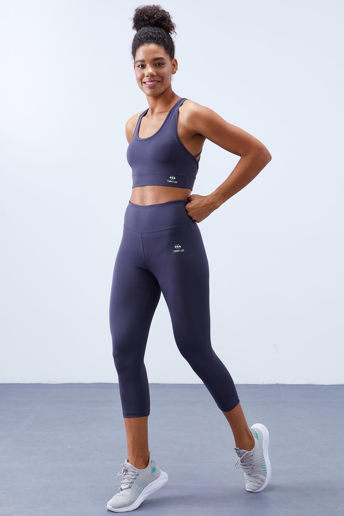 Antrasit Yüksek Bel Toparlayıcı Çapraz Sırt Detaylı Slim Fit Kadın Tayt Takım - 95283