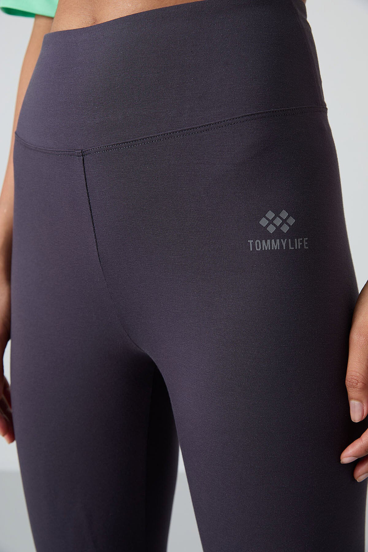 Antrasit Yüksek Bel Toparlayıcı Slim Fit Dar Paça Kadın Tayt - 94011