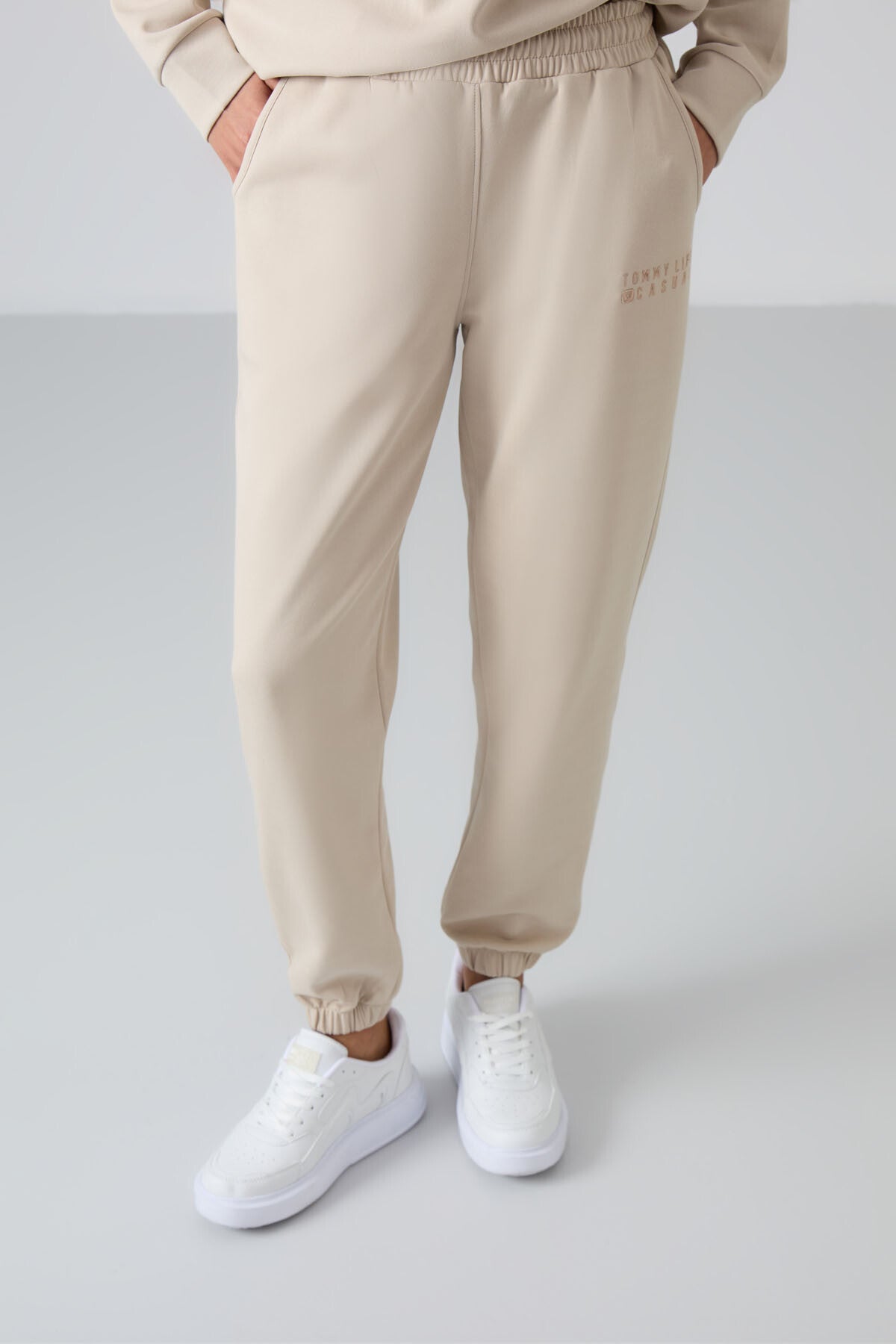 Bej Basic Pamuklu O Yaka Oversize Lastik Paça Kadın Eşofman Takım - 95287