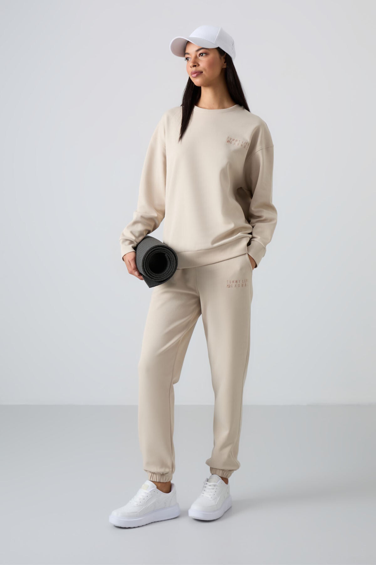 Bej Basic Pamuklu O Yaka Oversize Lastik Paça Kadın Eşofman Takım - 95287