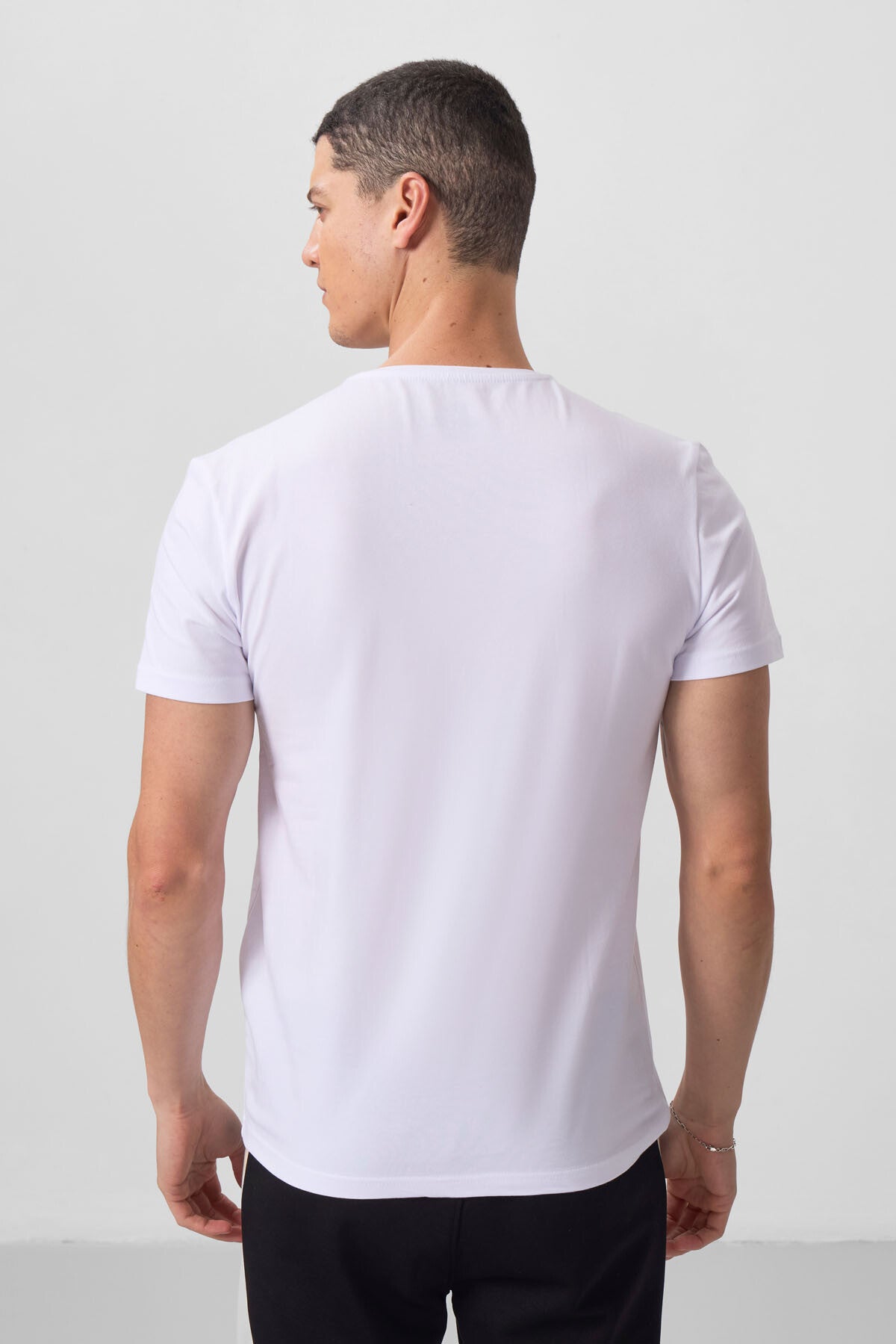 Beyaz Basic Kısa Kol Standart Kalıp V Yaka Erkek T-Shirt - 87912