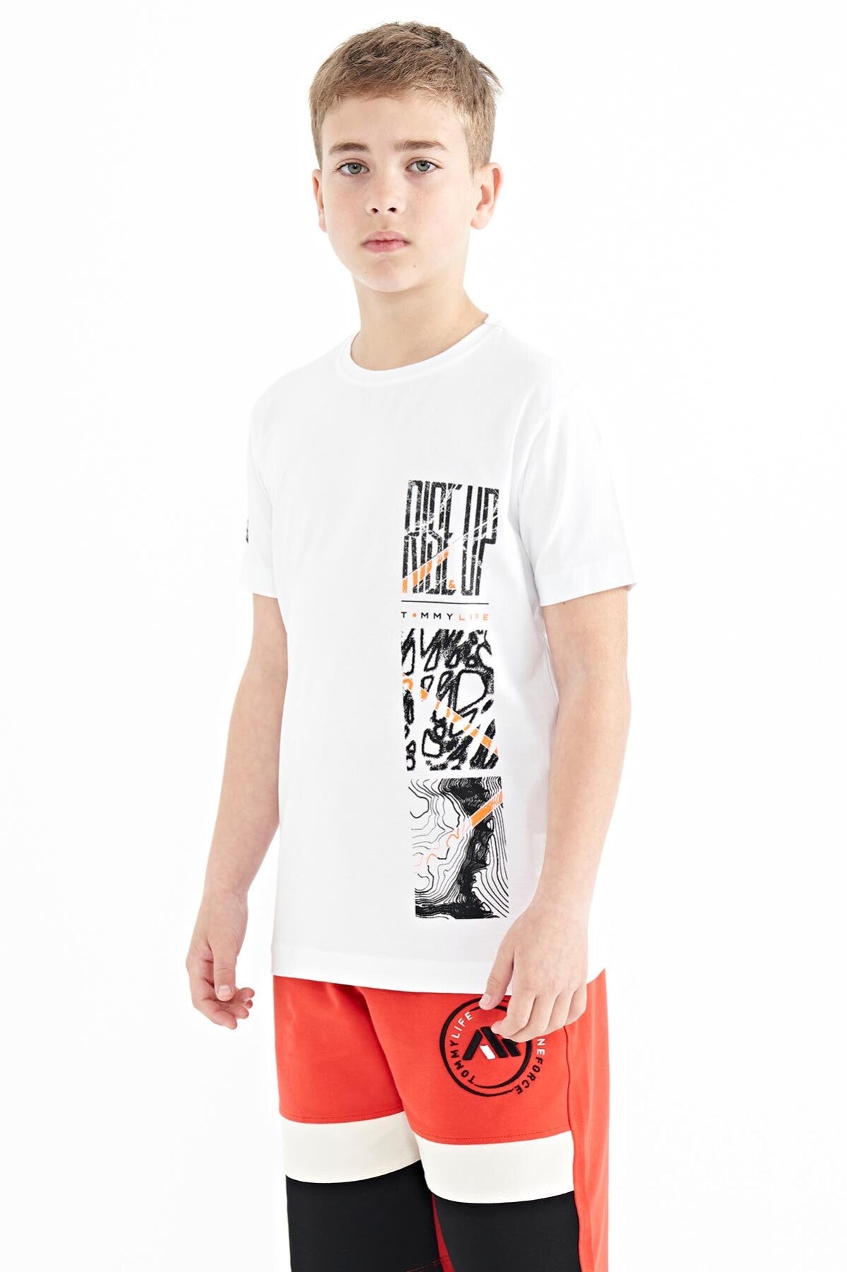 Beyaz Baskı Detaylı O Yaka Standart Kalıp Erkek Çocuk T-Shirt - 11104