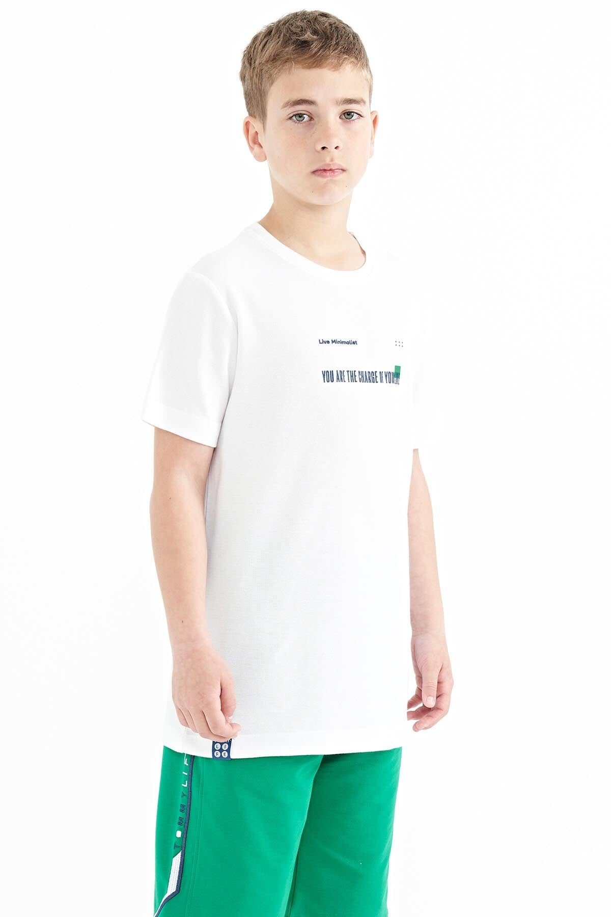 Beyaz Baskı Detaylı O Yaka Standart Kalıp Erkek Çocuk T-Shirt - 11117