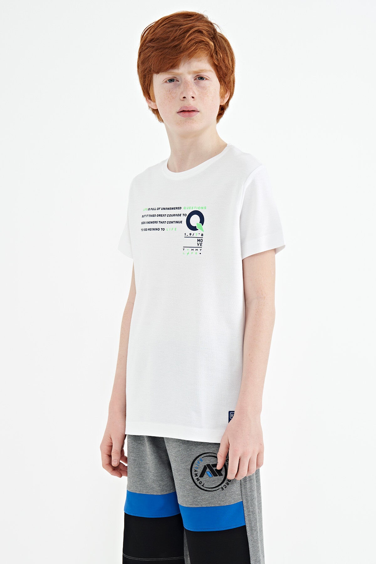 Beyaz Baskı Detaylı O Yaka Standart Kalıp Erkek Çocuk T-Shirt - 11145