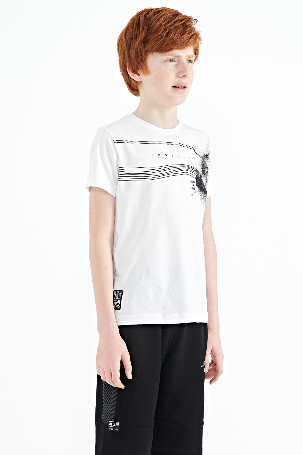 Beyaz Baskı Detaylı Standart Kalıp O Yaka Erkek Çocuk T-Shirt - 11133