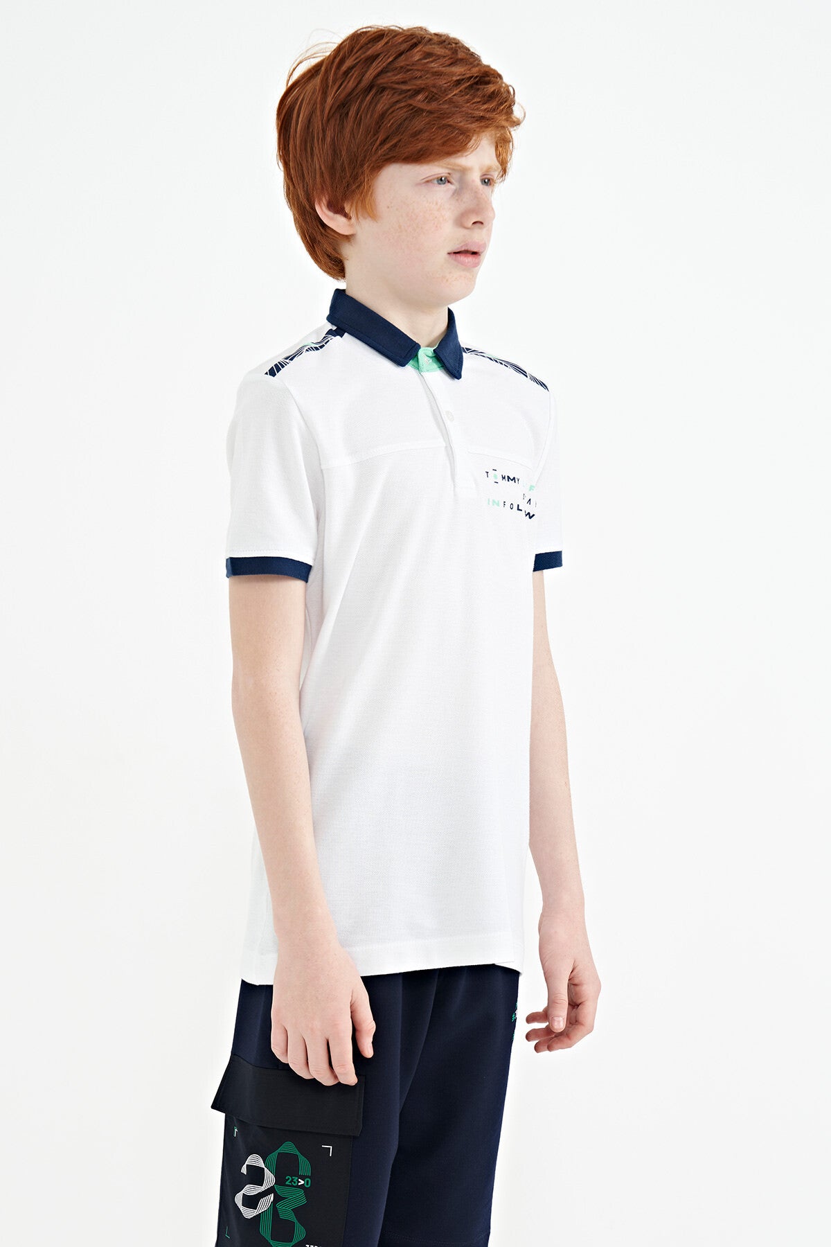 Beyaz Baskı Detaylı Standart Kalıp Polo Yaka Erkek Çocuk T-Shirt - 11140