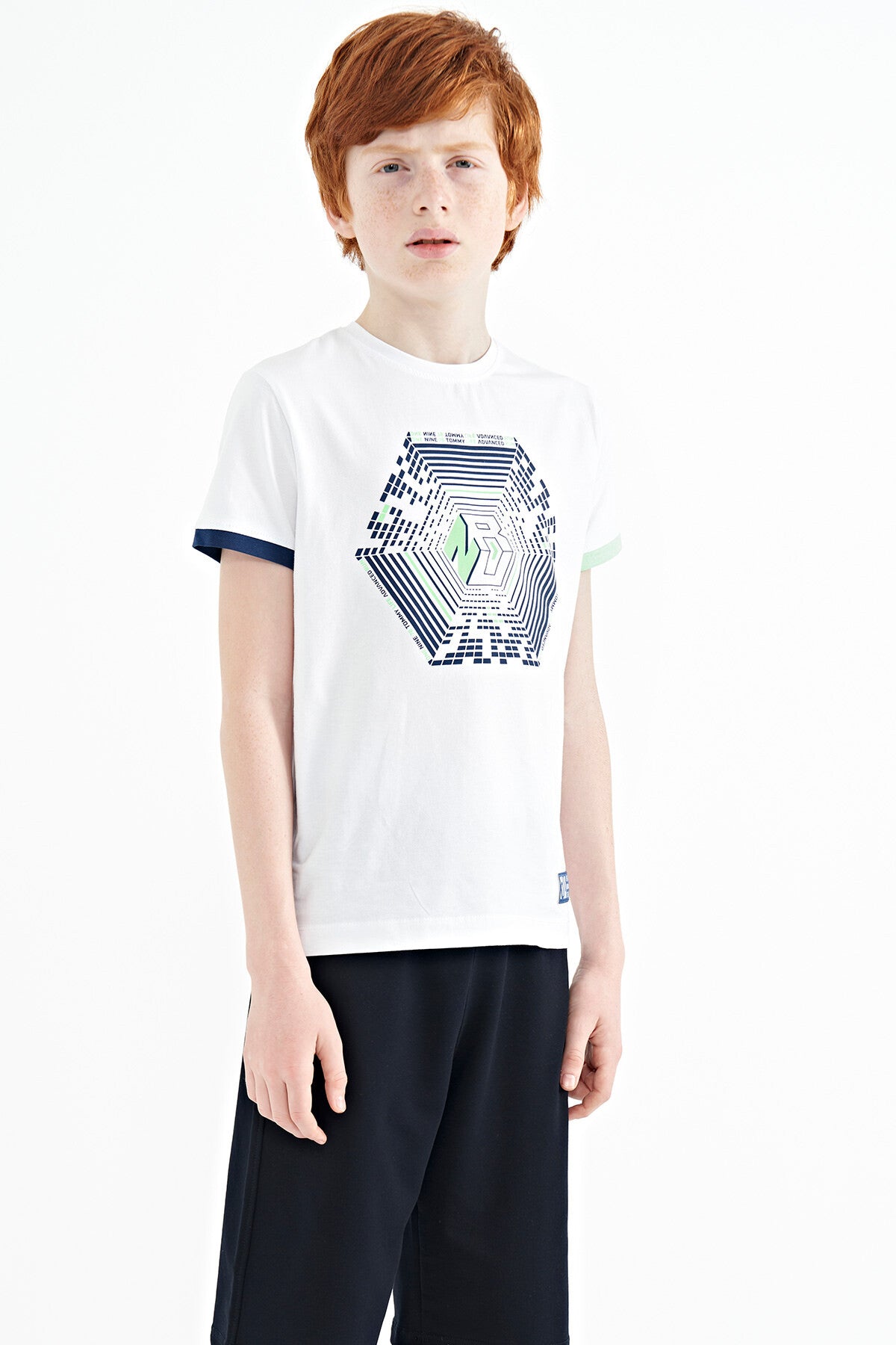 Beyaz Kol Ucu Renkli Detaylı Baskılı Standart Kalıp Erkek Çocuk T-Shirt - 11156