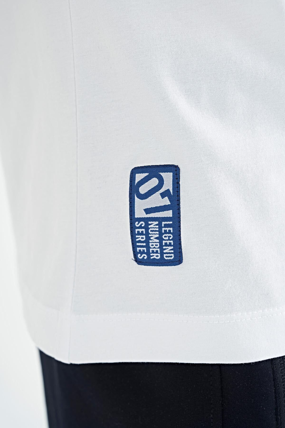 Beyaz Minimal Yazı Baskılı Standart Kalıp O Yaka Erkek Çocuk T-Shirt - 11132