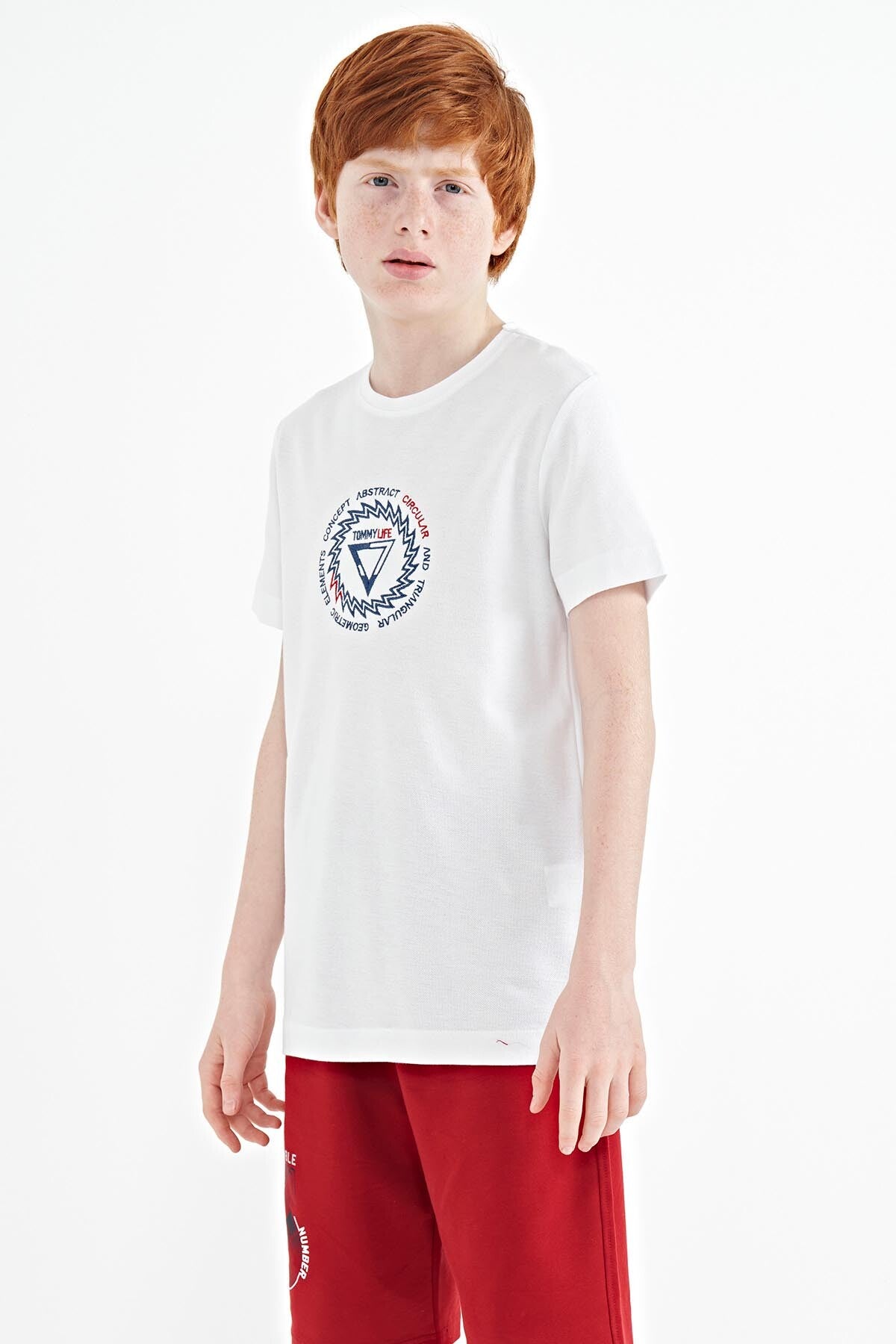 Beyaz Nakış İşleme Detaylı O Yaka Standart Kalıp Erkek Çocuk T-Shirt - 11115