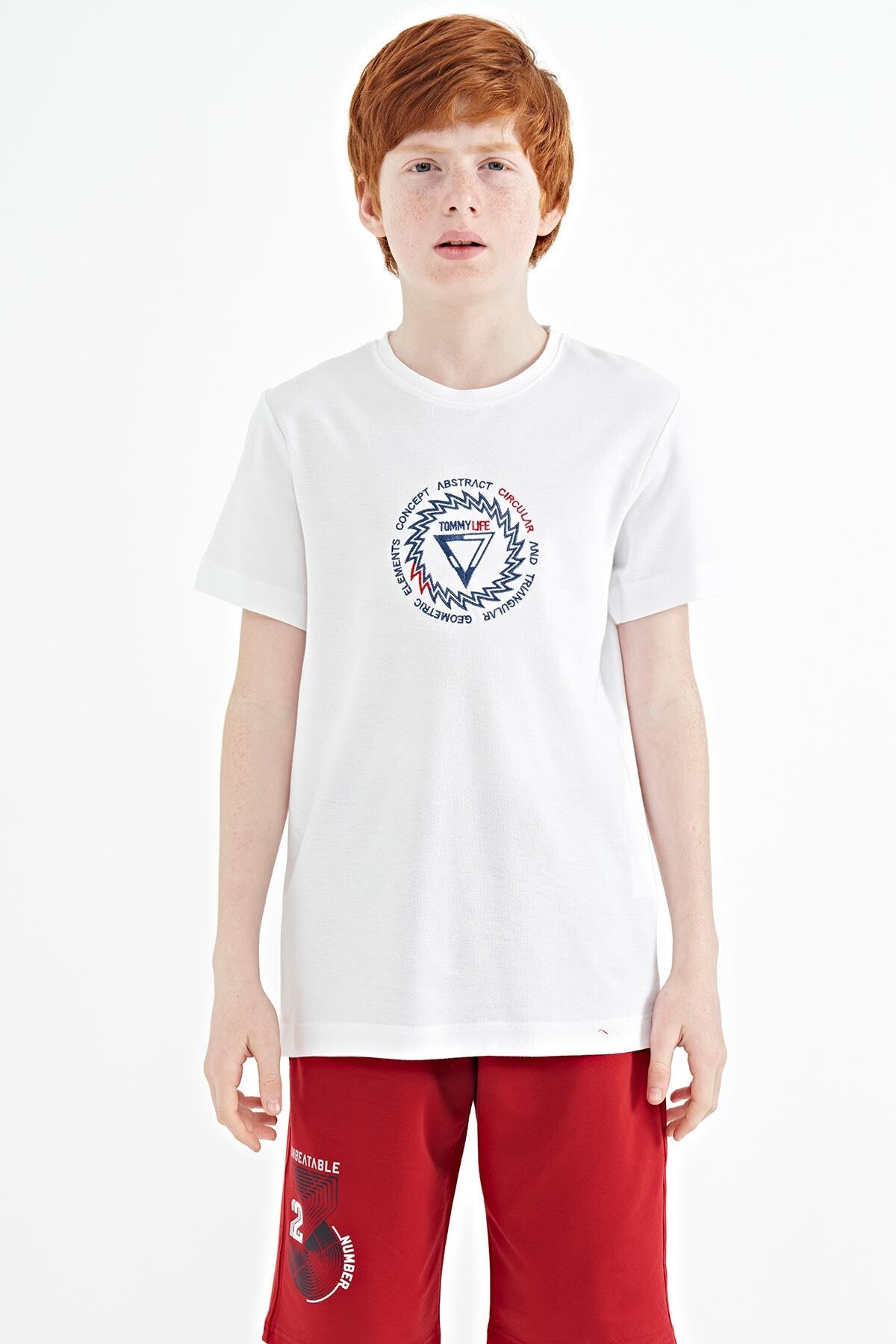 Beyaz Nakış İşleme Detaylı O Yaka Standart Kalıp Erkek Çocuk T-Shirt - 11115