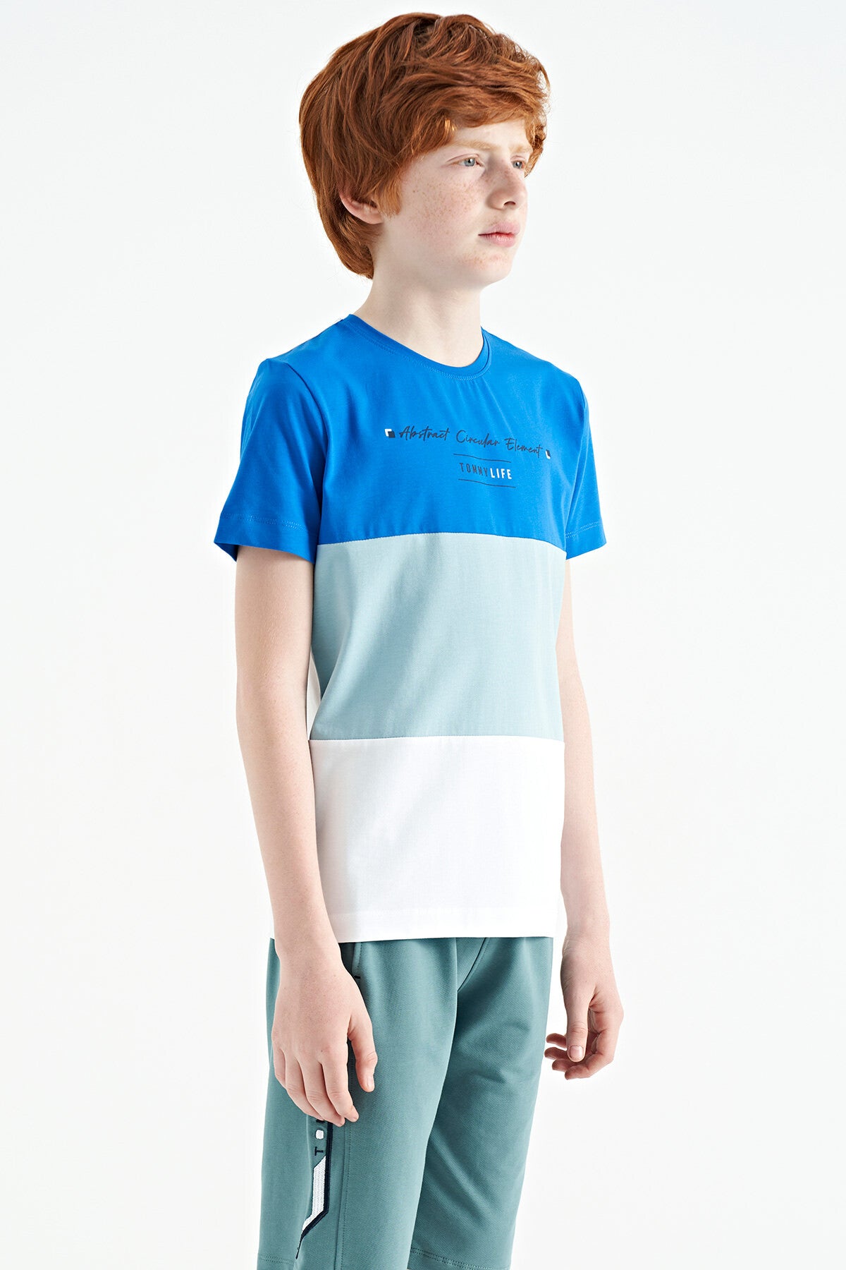 Beyaz Renk Bloklu O Yaka Baskı Detaylı Standart Kalıp Erkek Çocuk T-Shirt - 11135