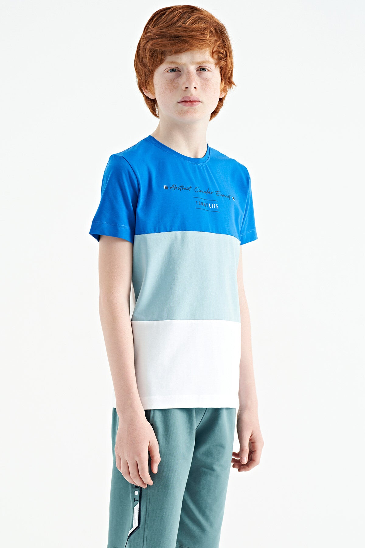 Beyaz Renk Bloklu O Yaka Baskı Detaylı Standart Kalıp Erkek Çocuk T-Shirt - 11135