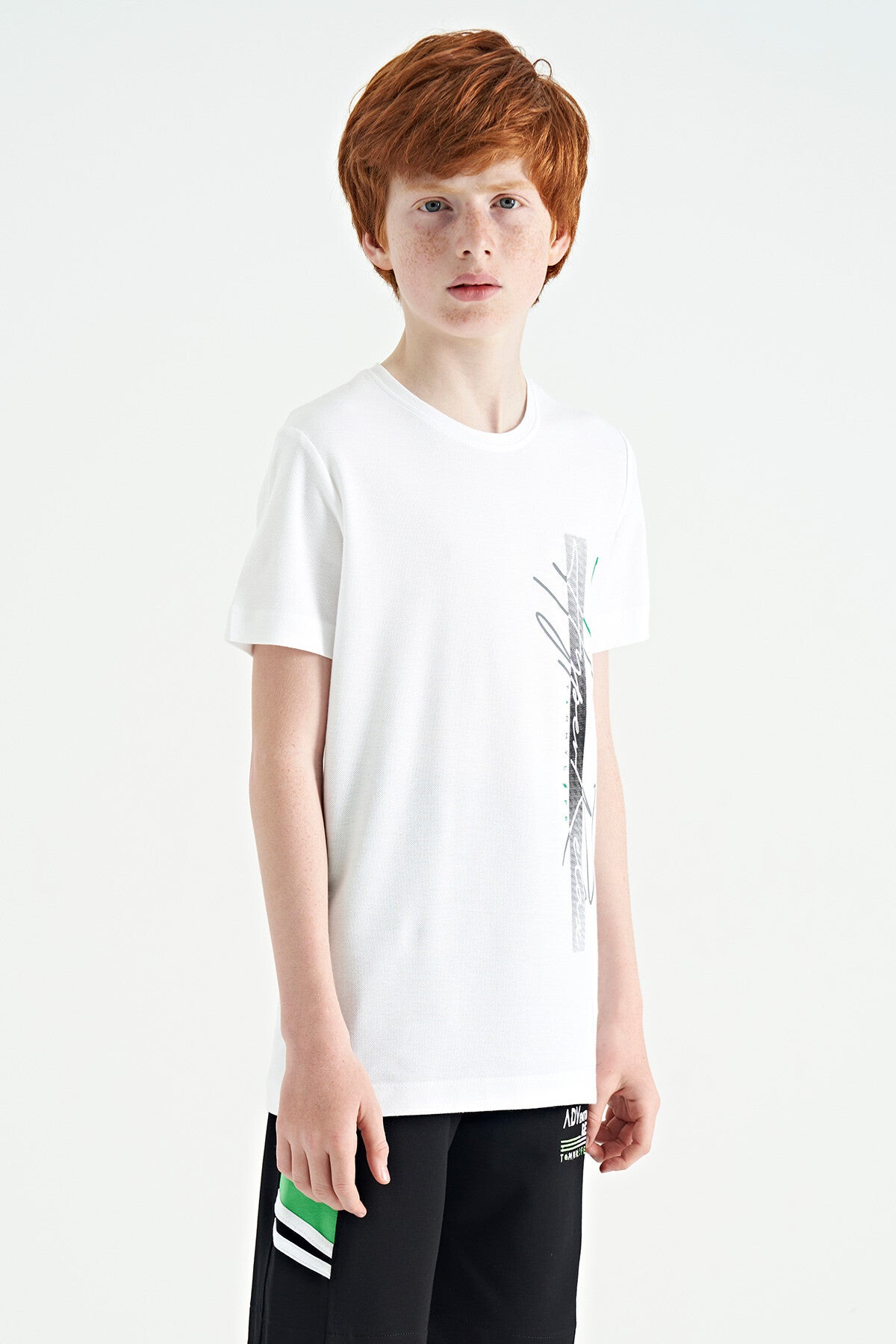 Beyaz Yazı Baskılı O Yaka Standart Kalıp Erkek Çocuk T-Shirt - 11119