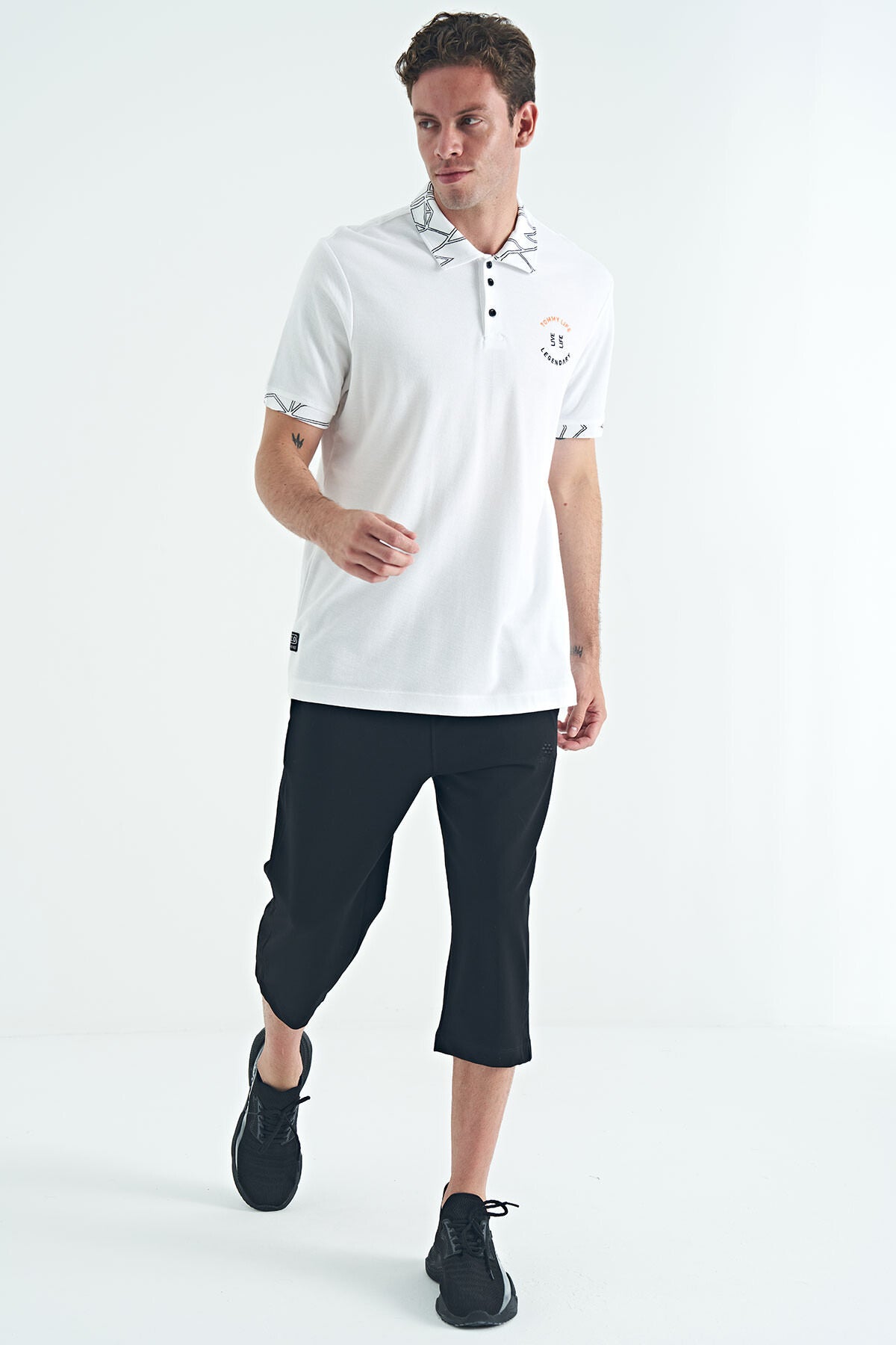 Beyaz Yazı Nakışlı Baskı Detaylı Standart Kalıp Polo Yaka Erkek T-Shirt - 88239