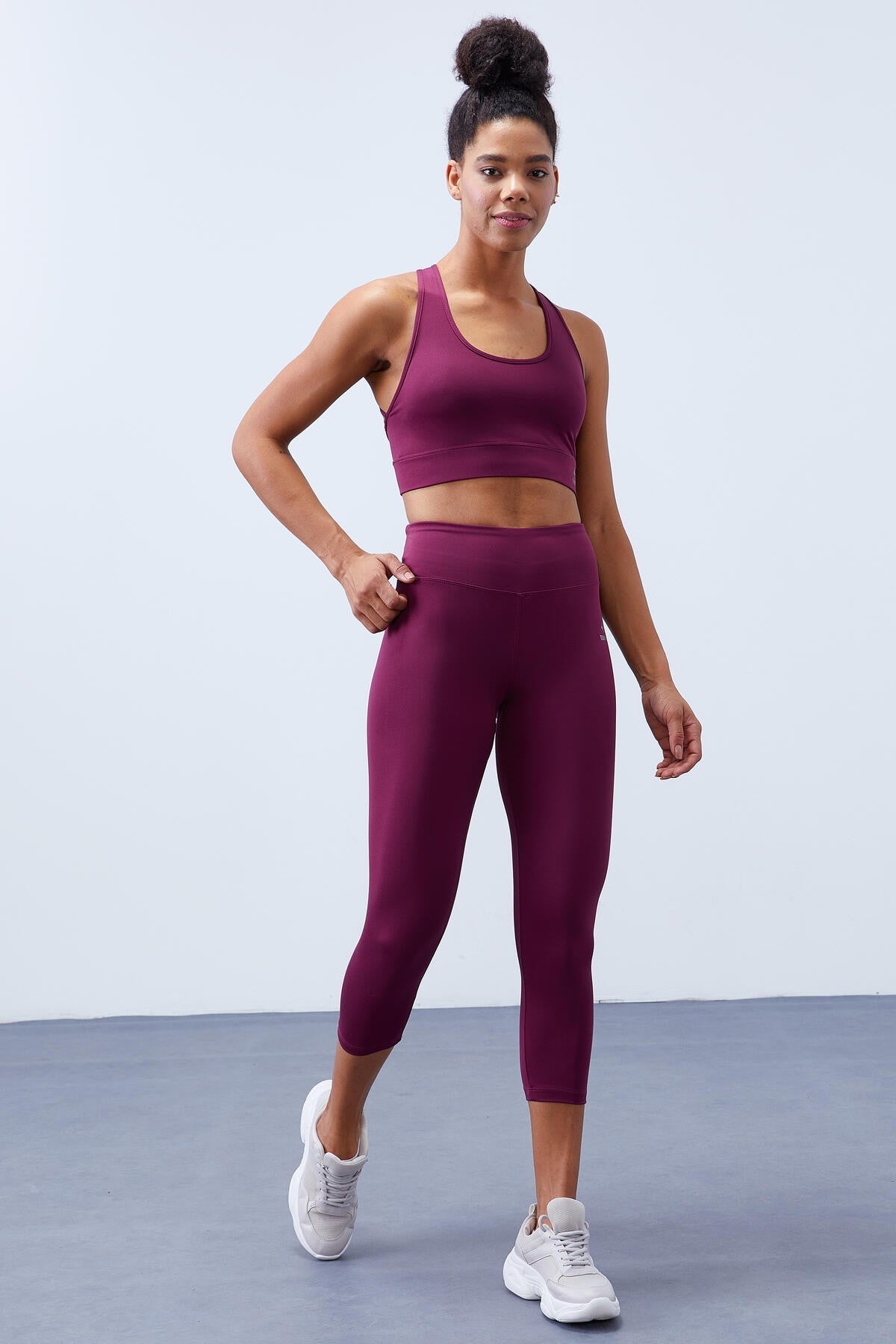 Bordo Yüksek Bel Toparlayıcı Çapraz Sırt Detaylı Slim Fit Kadın Tayt Takım - 95283