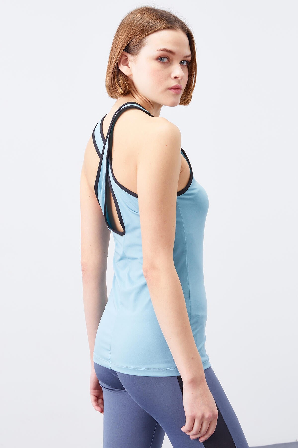 Buz Mavi Çapraz Askılı Kolsuz Standart Kalıp Kadın Spor Atlet - 97094