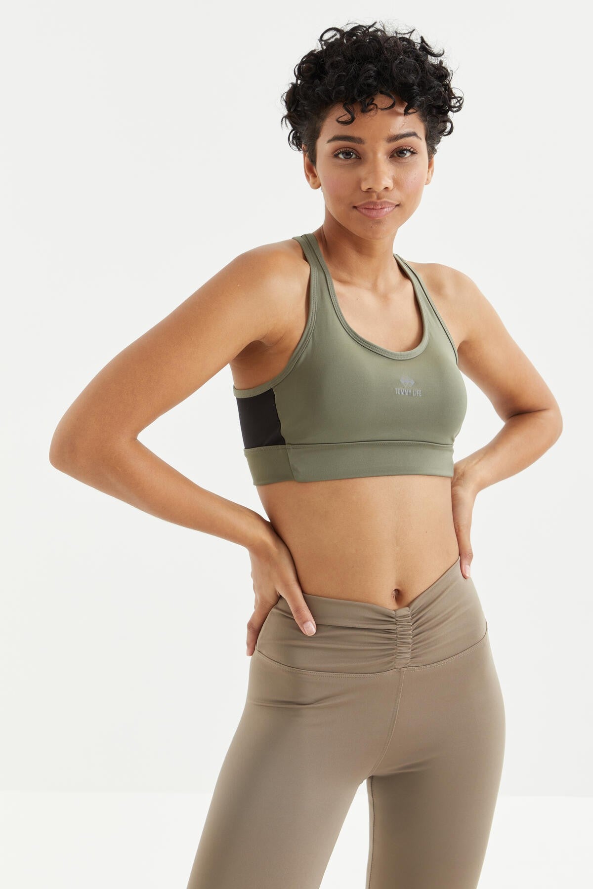Çağla Çapraz Sırt Detaylı Slim Fit U Yaka Pedli Kadın Spor Büstiyer - 97121