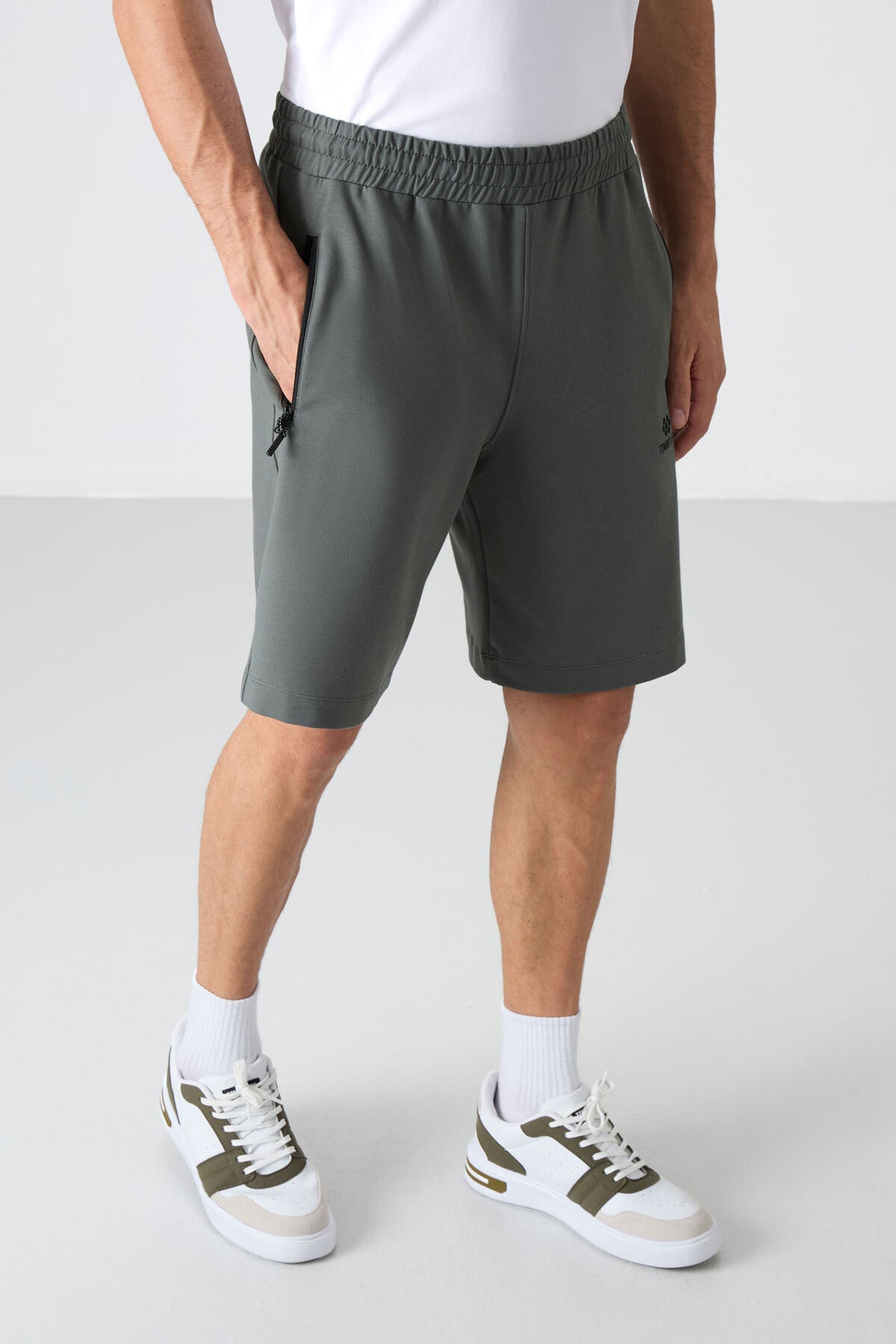 Çağla Gizli Fermuar Arka Cepli Bağcıklı Standart Kalıp Erkek Şort - 81136