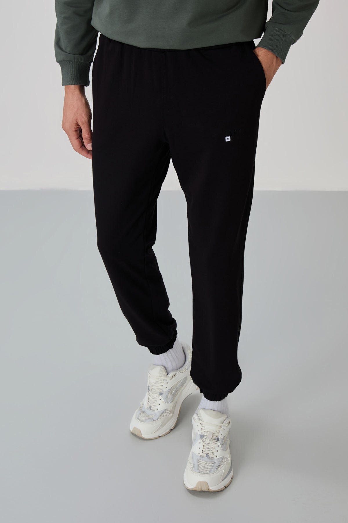 Çağla - Siyah Casual O Yaka Lastik Paça Pamuklu Erkek Oversize Eşofman Takımı - 85120