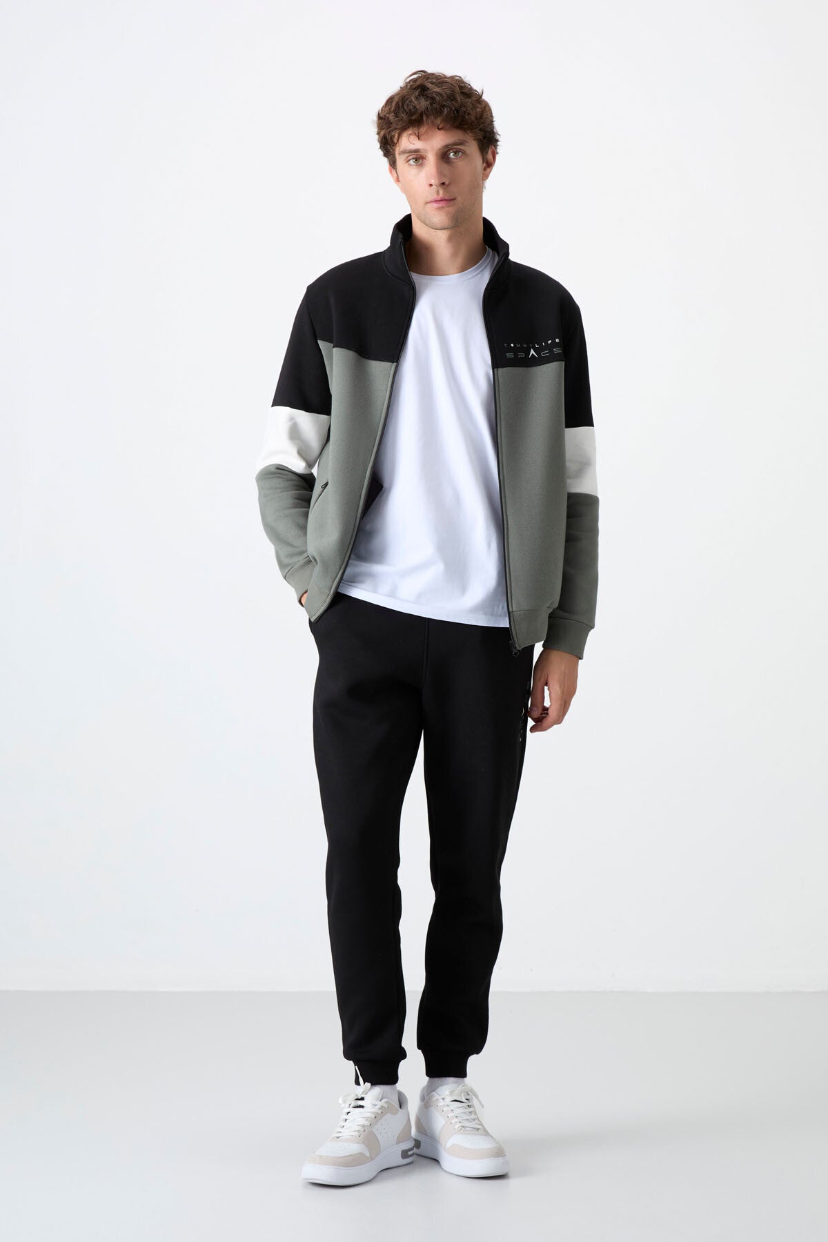 Çağla - Siyah Dik Yaka Renk Geçişli İçi Polarlı Erkek Eşofman Takımı - 85186