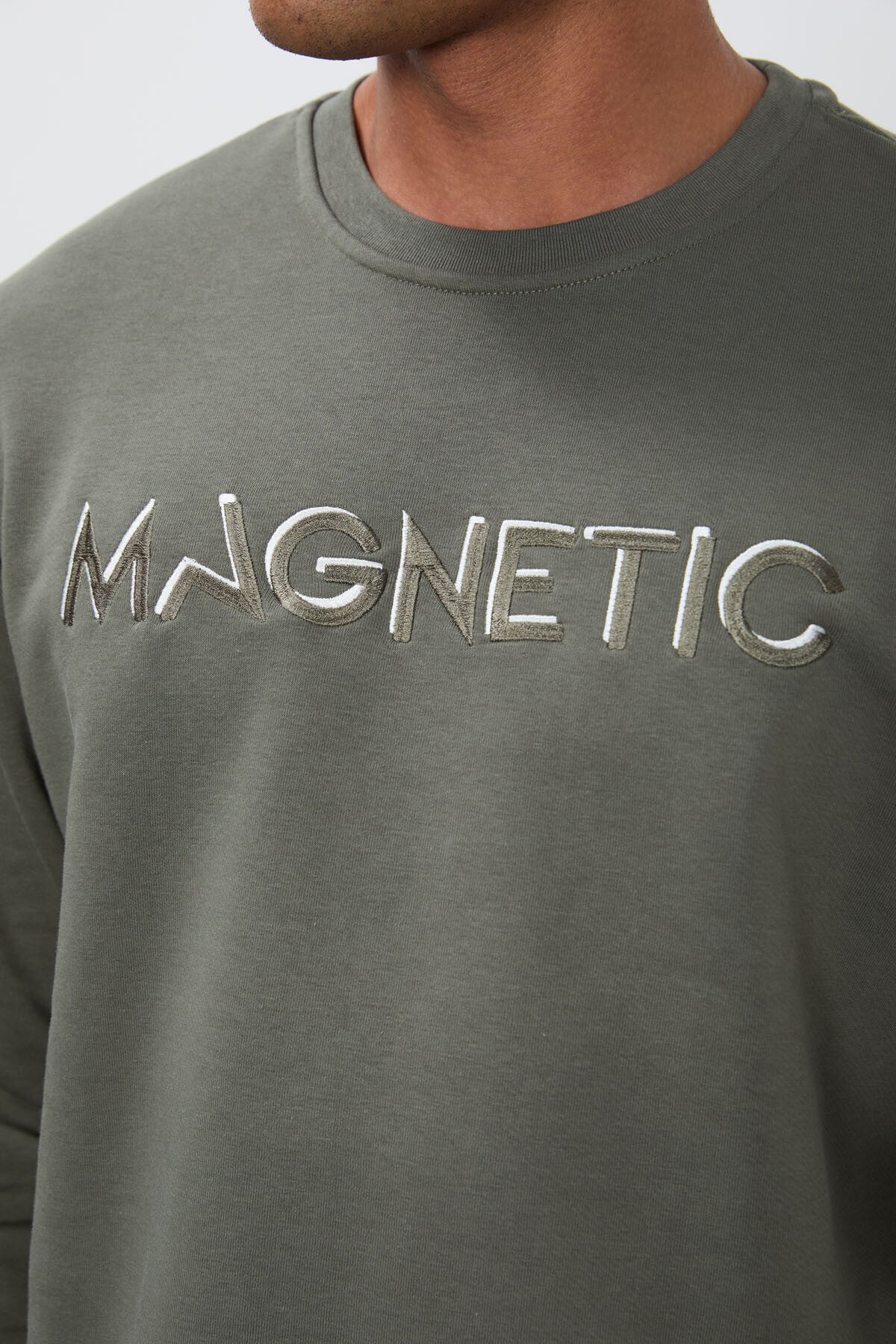 Çağla Yazı Nakışlı O Yaka Rahat Form İçi Polarlı Erkek Sweatshirt - 88020