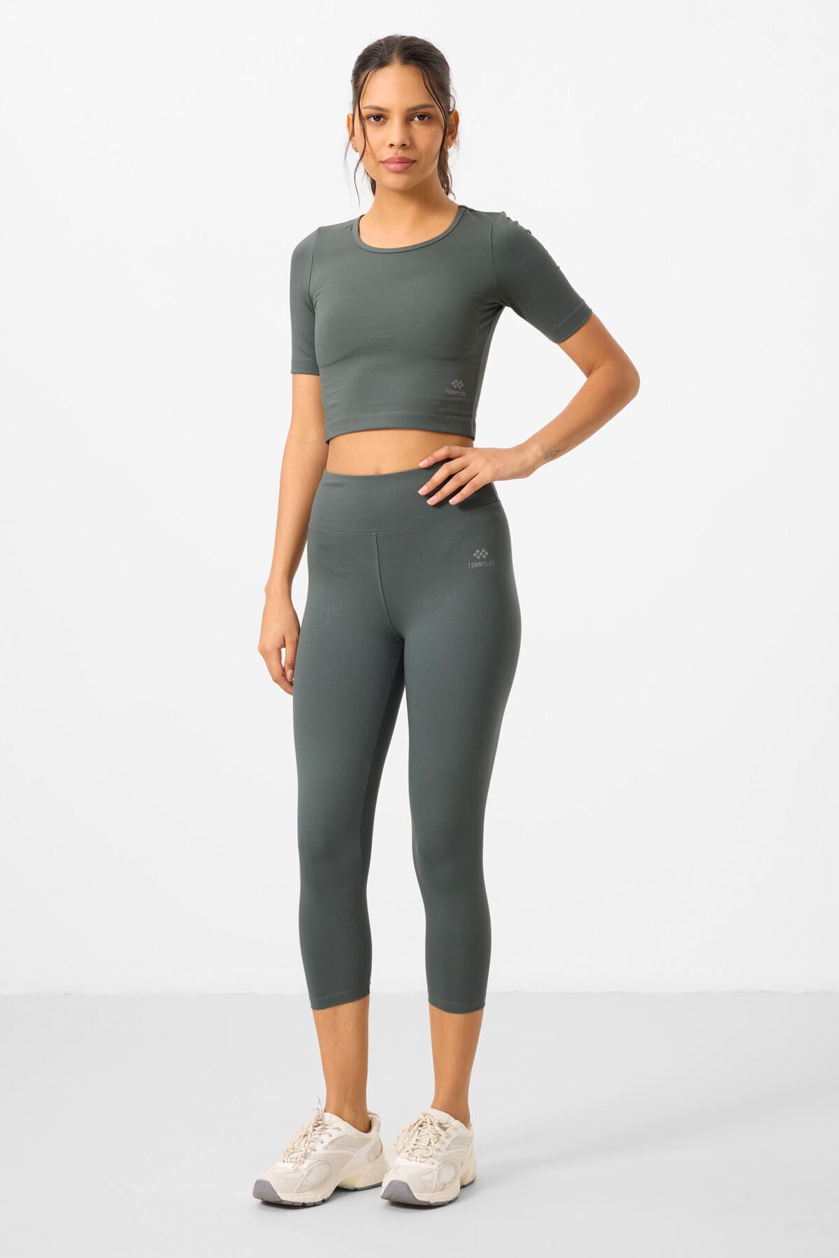 Çağla Yüksek Bel Kapri-Crop T-Shirt Slim Fit Kadın Tayt Takım - 95285