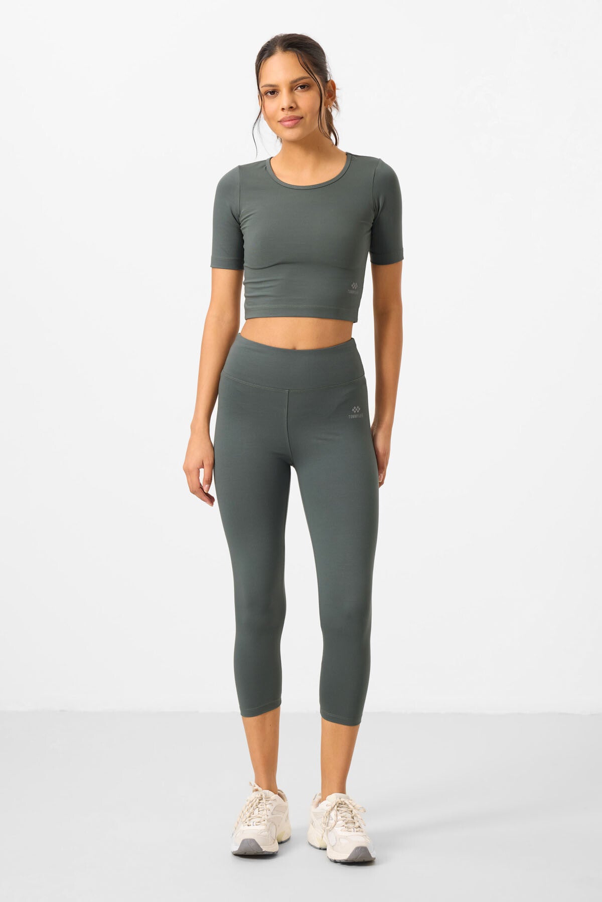 Çağla Yüksek Bel Kapri-Crop T-Shirt Slim Fit Kadın Tayt Takım - 95285