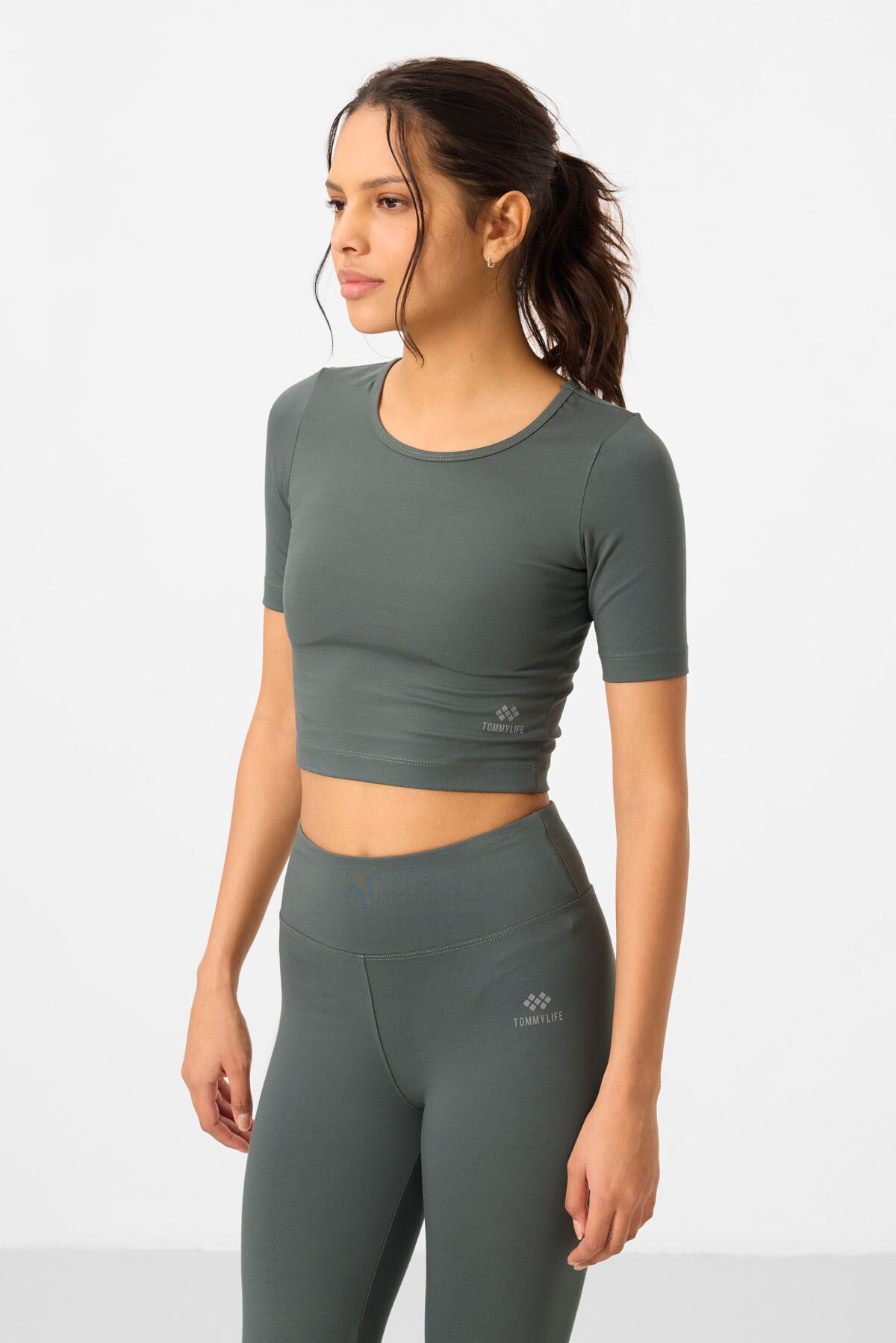 Çağla Yüksek Bel Kapri-Crop T-Shirt Slim Fit Kadın Tayt Takım - 95285