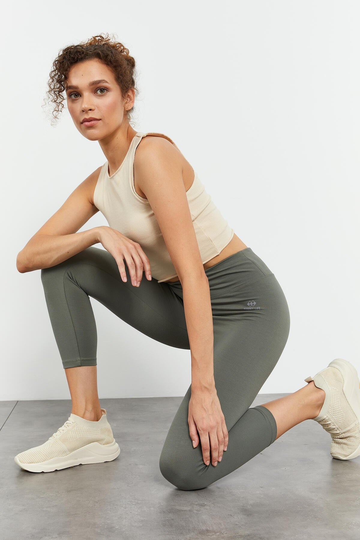 Çağla Yüksek Bel Slim Fit Dar Paça Kadın Kapri Tayt - 93097