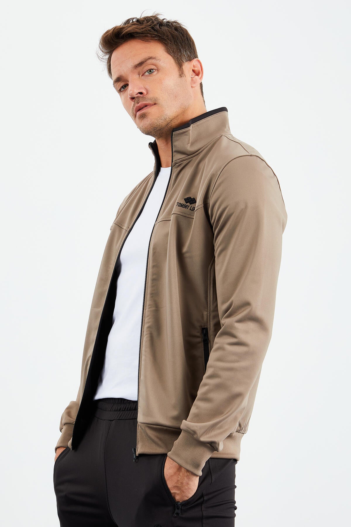 Camel - Siyah Dik Yaka Fermuarlı Standart Kalıp Klasik Paça Erkek Eşofman Takımı - 85162