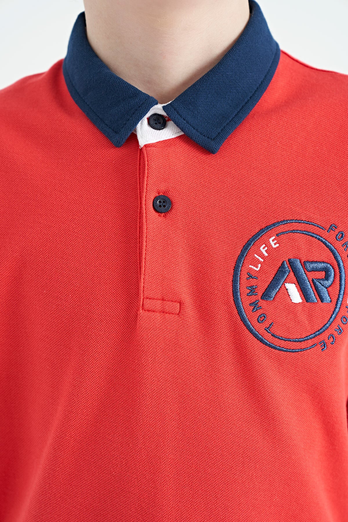 Coral Kol Ucu Renkli Logo Nakışlı Standart Kalıp Polo Yaka Erkek Çocuk T-Shirt - 11138