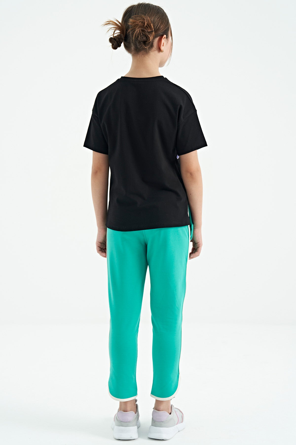 Deniz Yeşili Biye Detaylı Bağcıklı Ön Nevürlü Geniş Paçalı Kız Çocuk Eşofman Altı - 75124