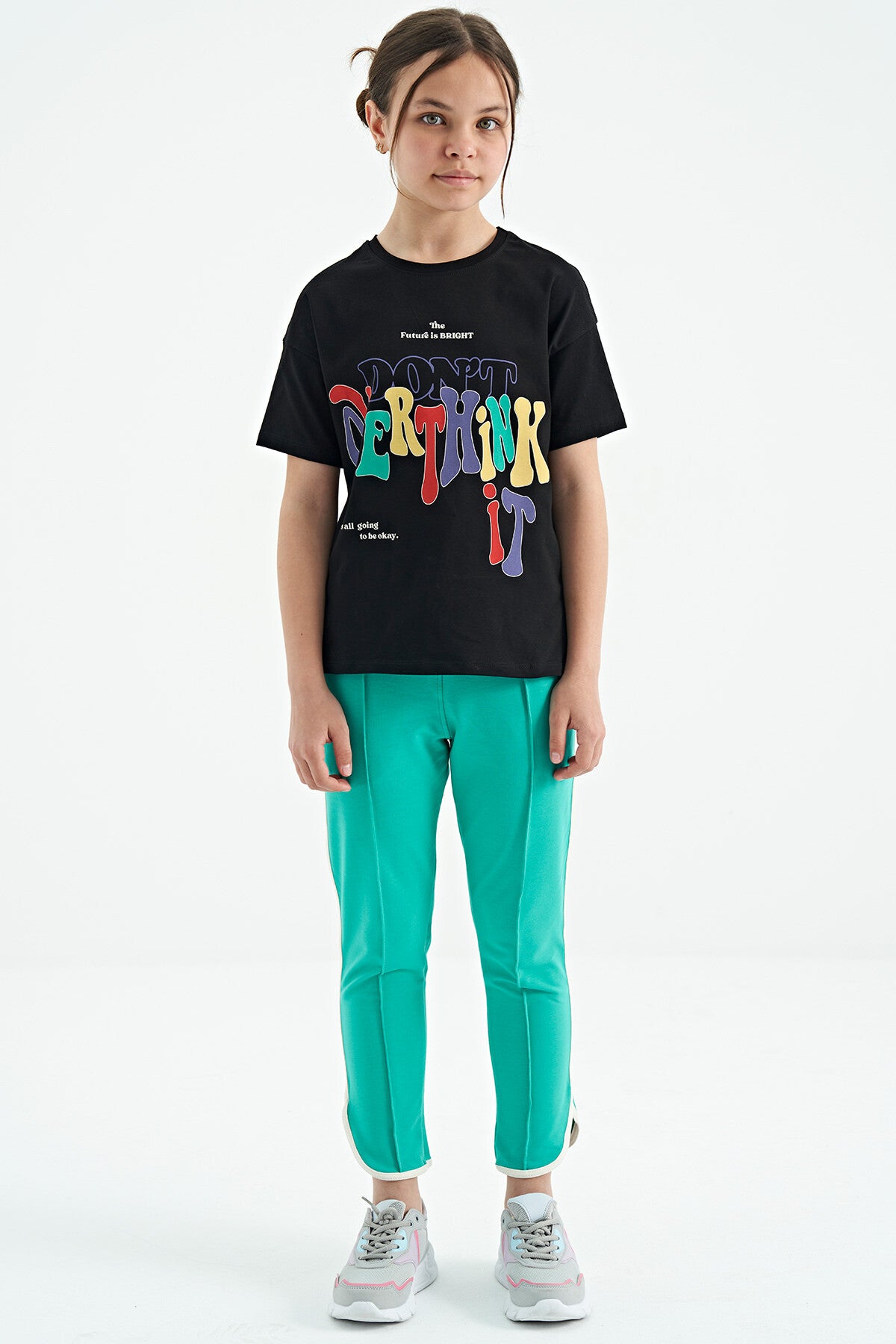 Deniz Yeşili Biye Detaylı Bağcıklı Ön Nevürlü Geniş Paçalı Kız Çocuk Eşofman Altı - 75124