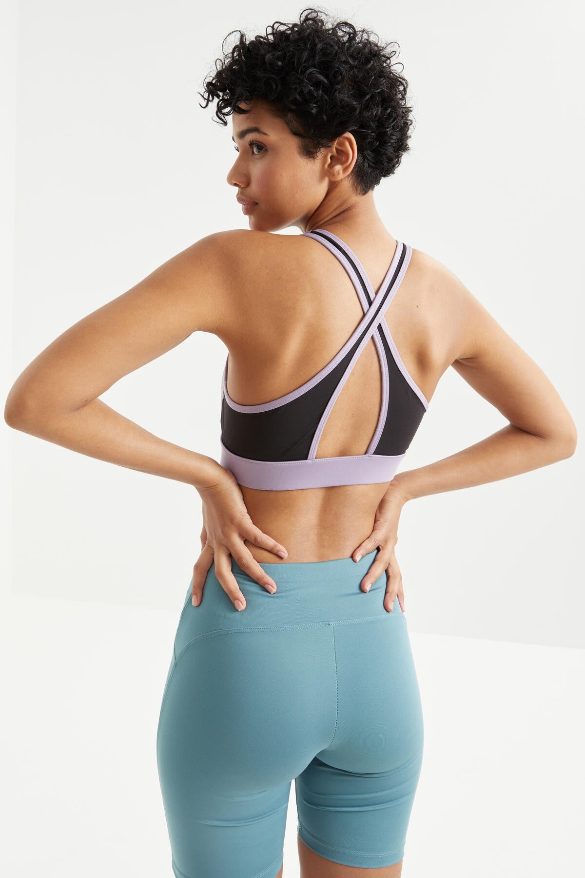 Eflatun Çapraz Sırt Detaylı Slim Fit U Yaka Pedli Kadın Spor Büstiyer - 97121