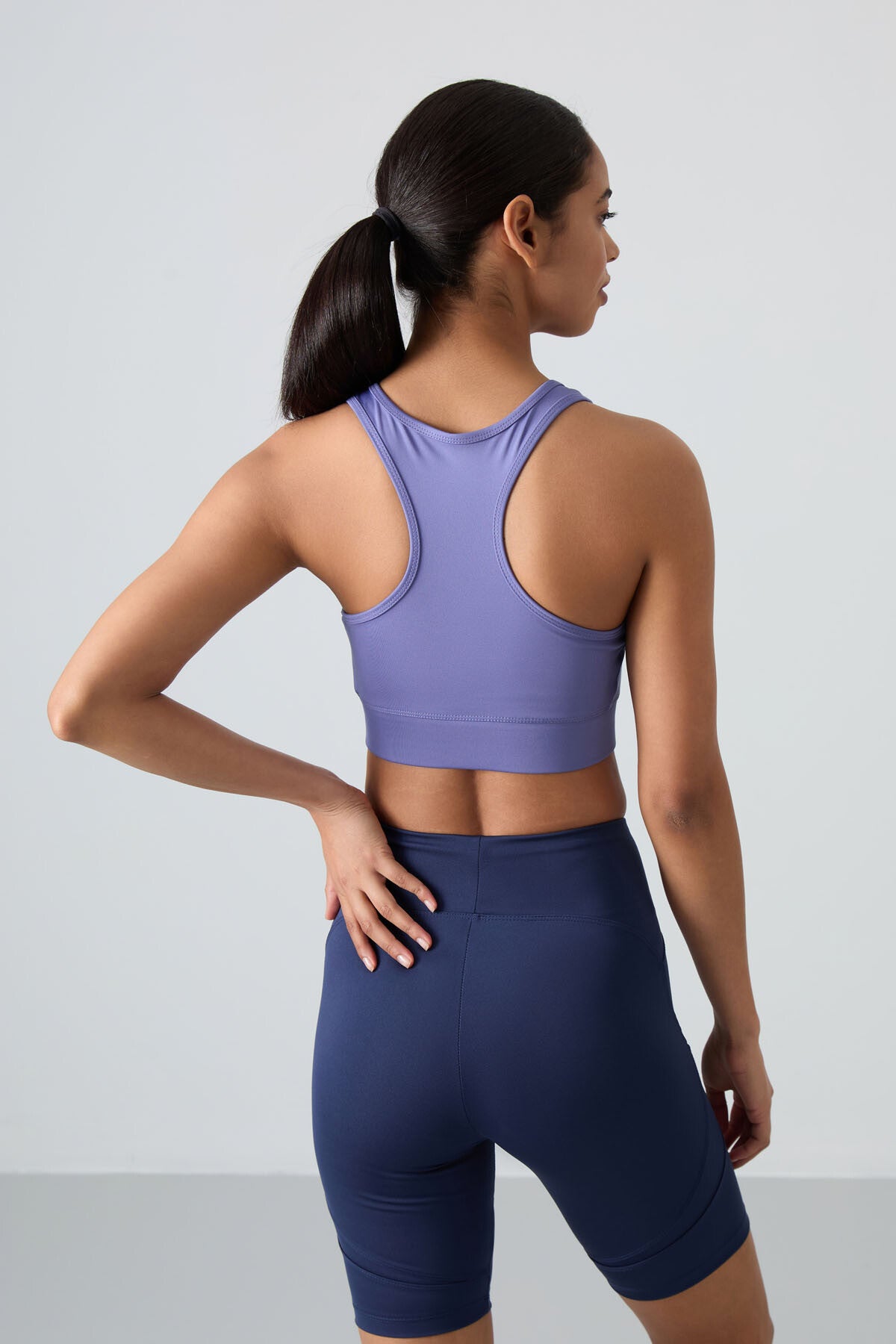 Eflatun Sırt Detaylı Dar Kalıp U Yaka Kadın Spor Büstiyer - 97120