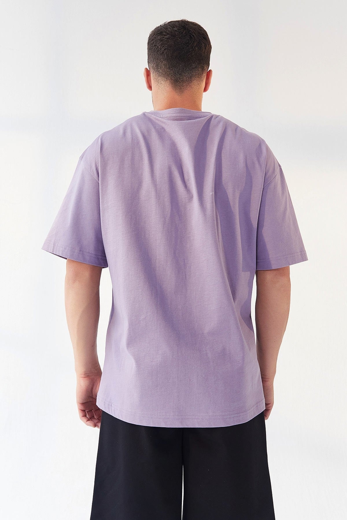 Eflatun - Siyah Küçük Yazı Baskılı O Yaka Erkek Oversize Bermuda Şort Takım - 85156